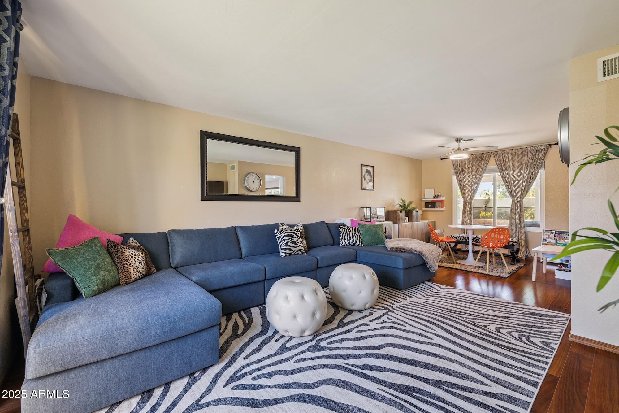 3921 E DESERT FLOWER Lane