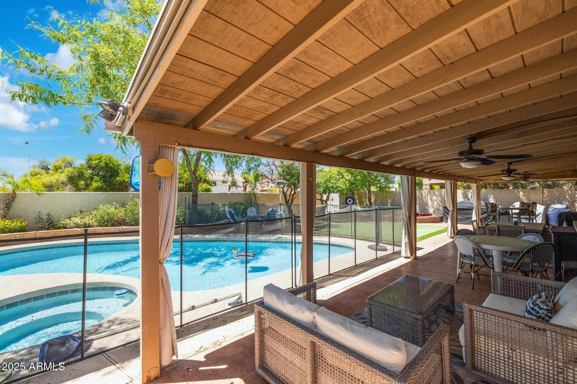 3921 E DESERT FLOWER Lane