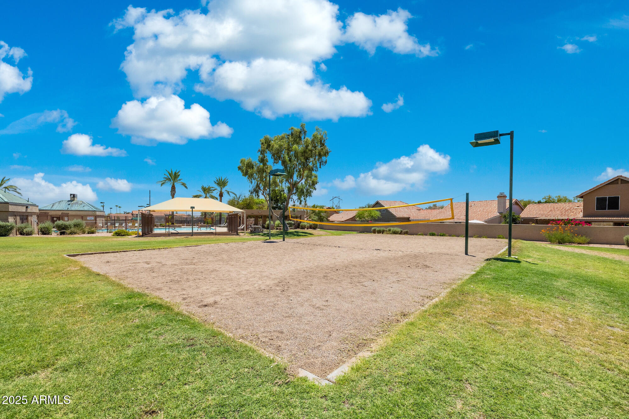 3921 E DESERT FLOWER Lane