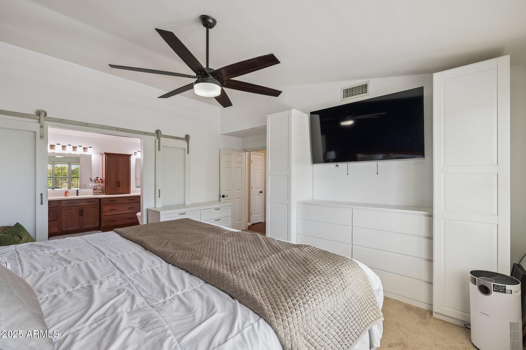 3921 E DESERT FLOWER Lane