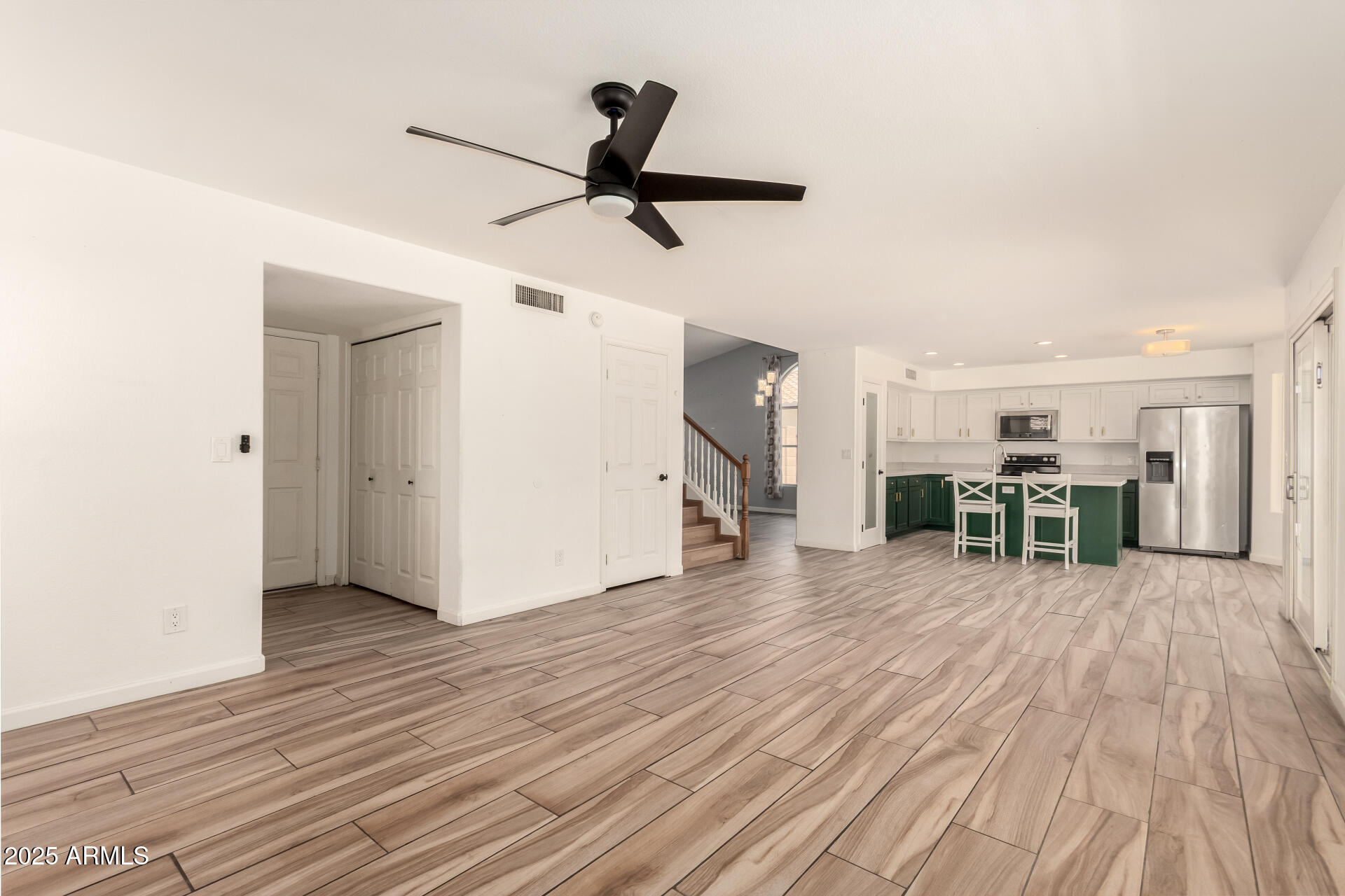 1241 E BLUEFIELD Avenue