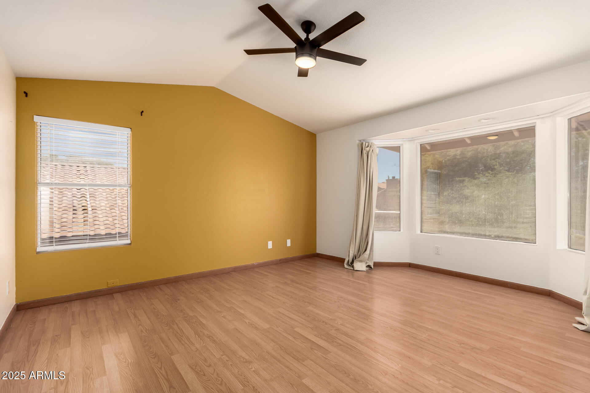 1241 E BLUEFIELD Avenue