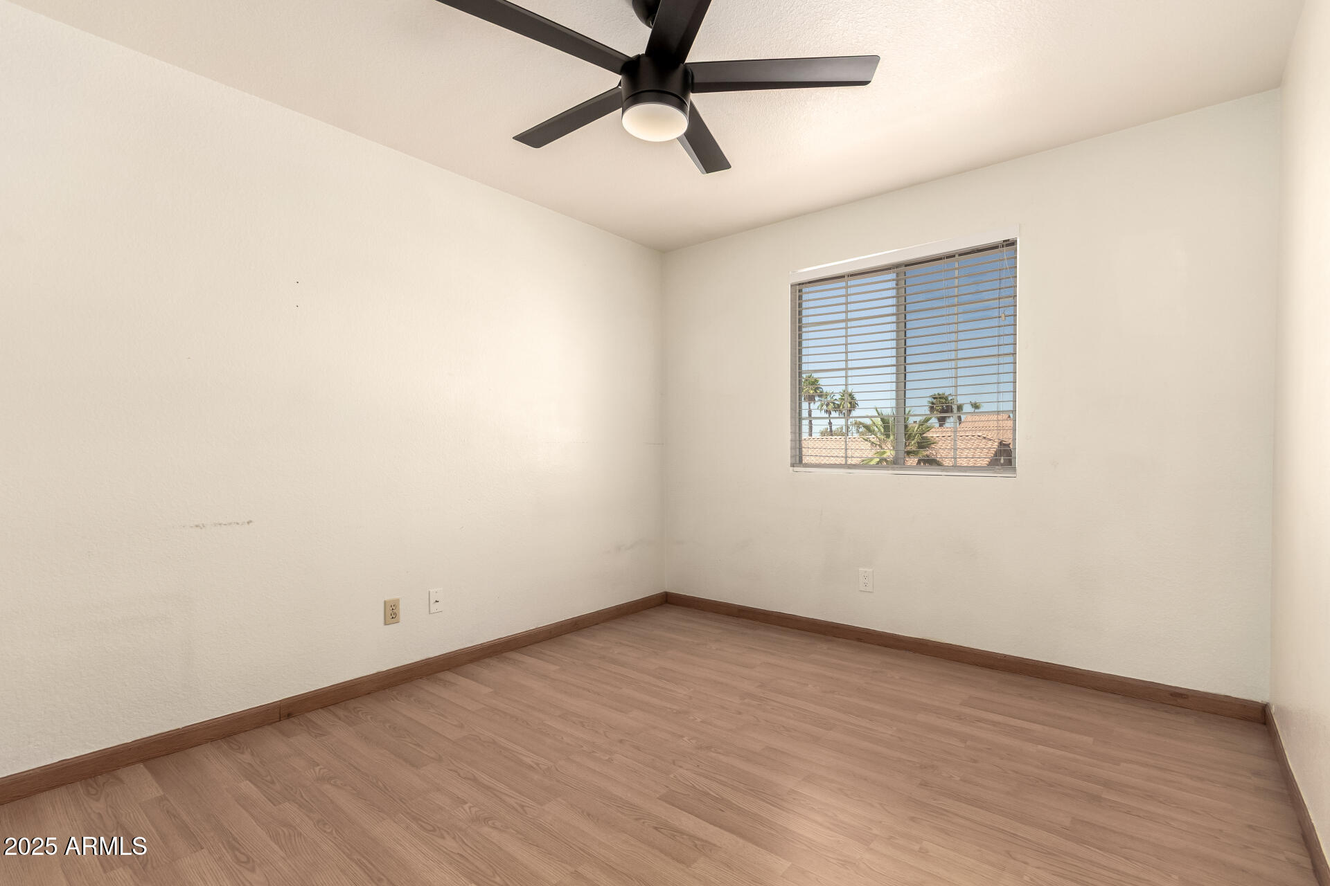 1241 E BLUEFIELD Avenue