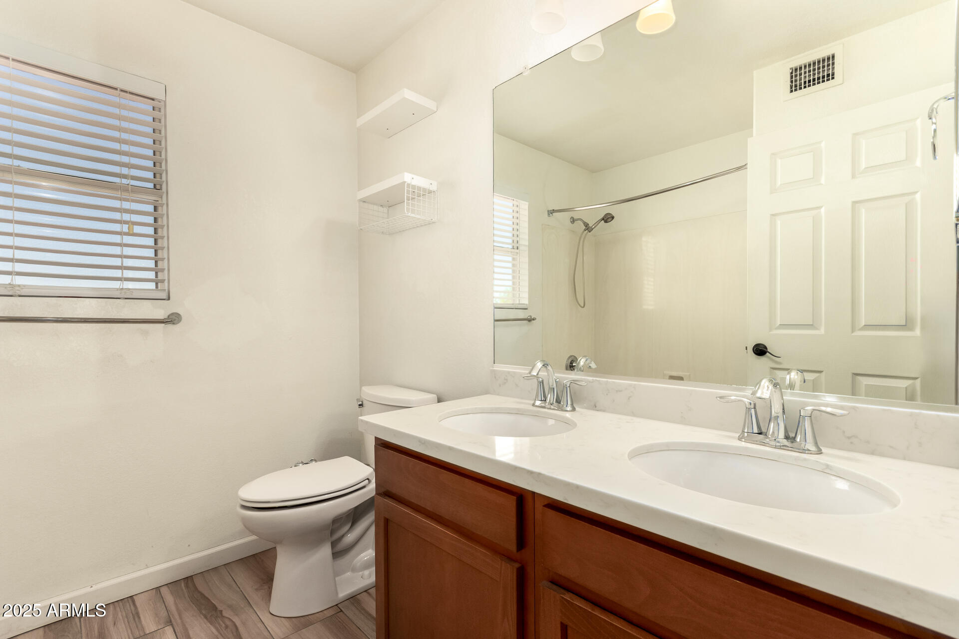 1241 E BLUEFIELD Avenue