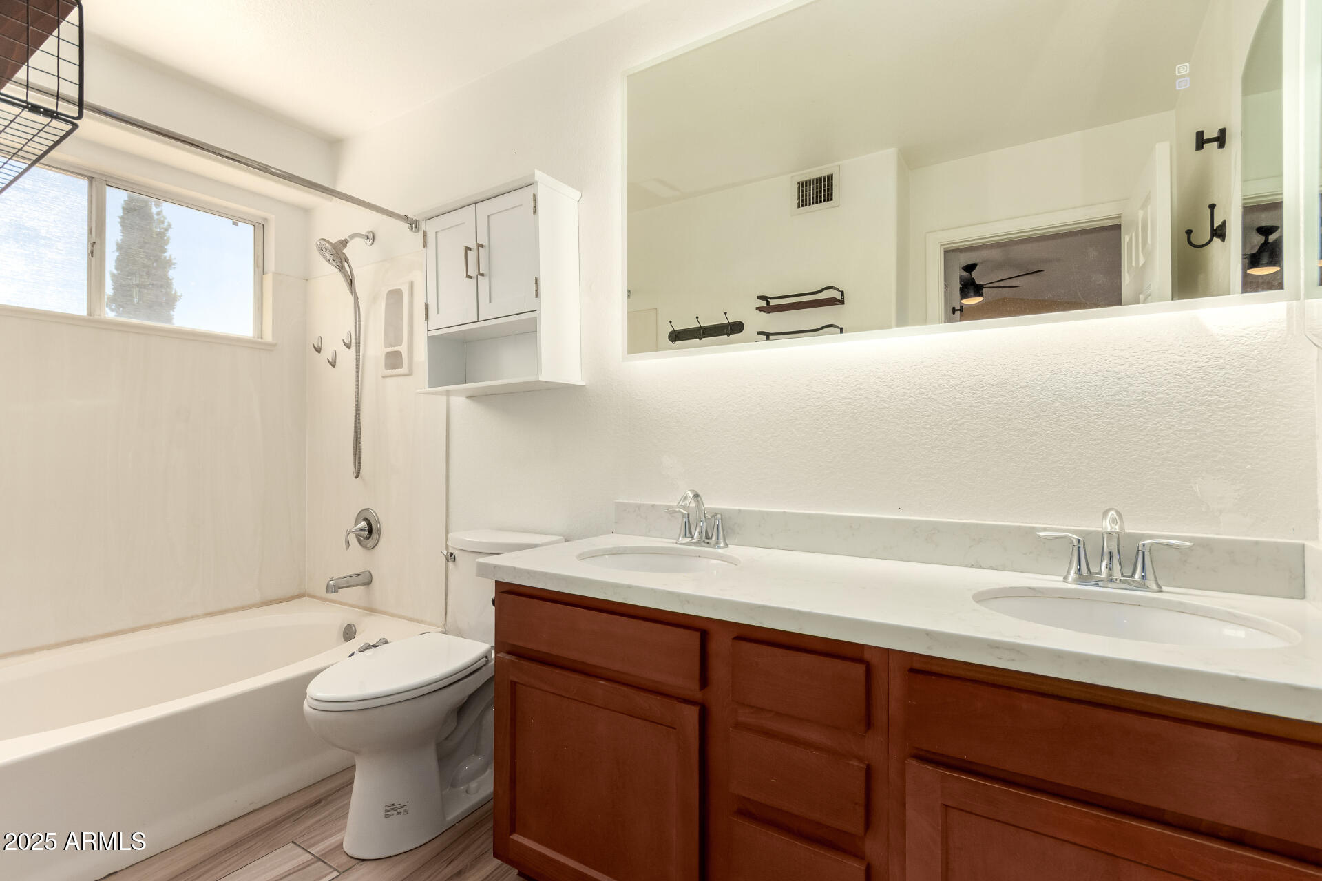 1241 E BLUEFIELD Avenue