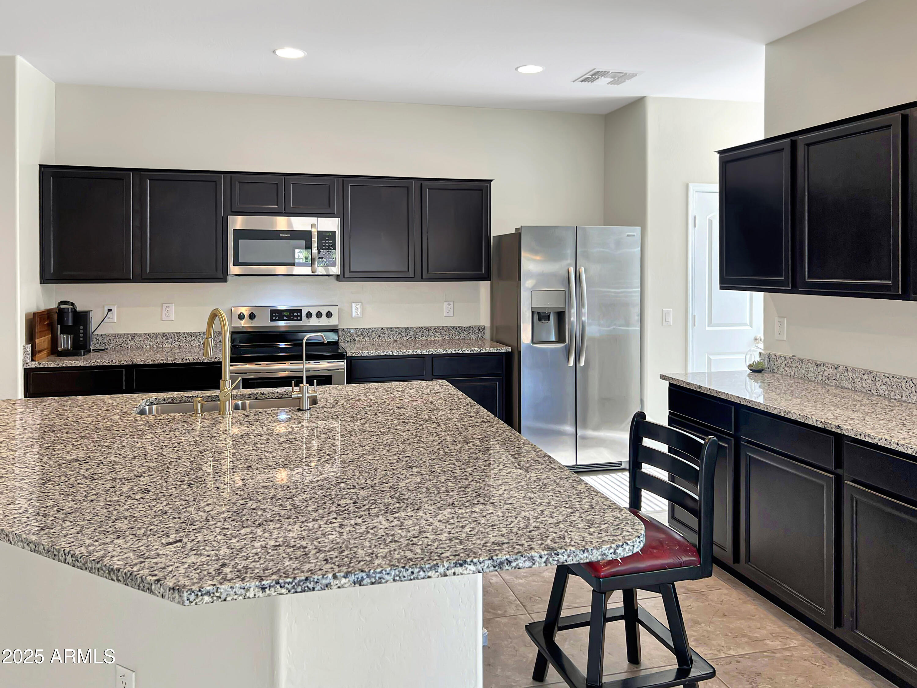 10313 E MARIGOLD Lane