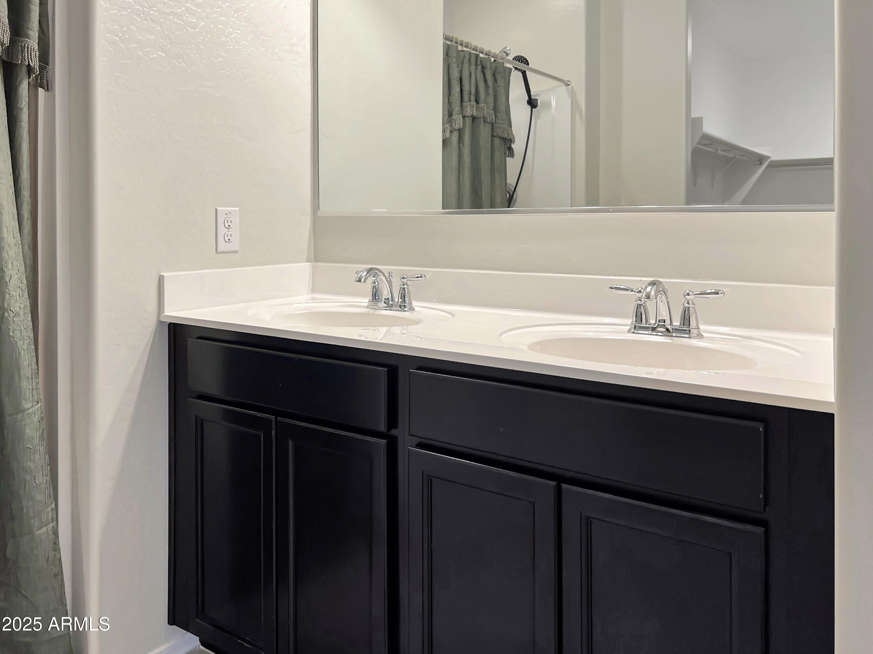 10313 E MARIGOLD Lane