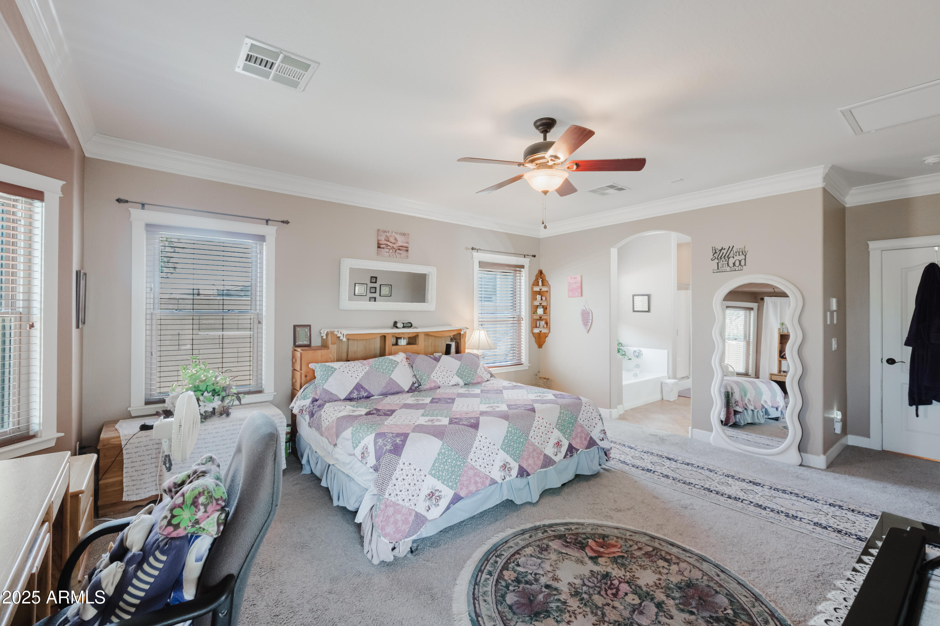 1944 N LORETTA Place