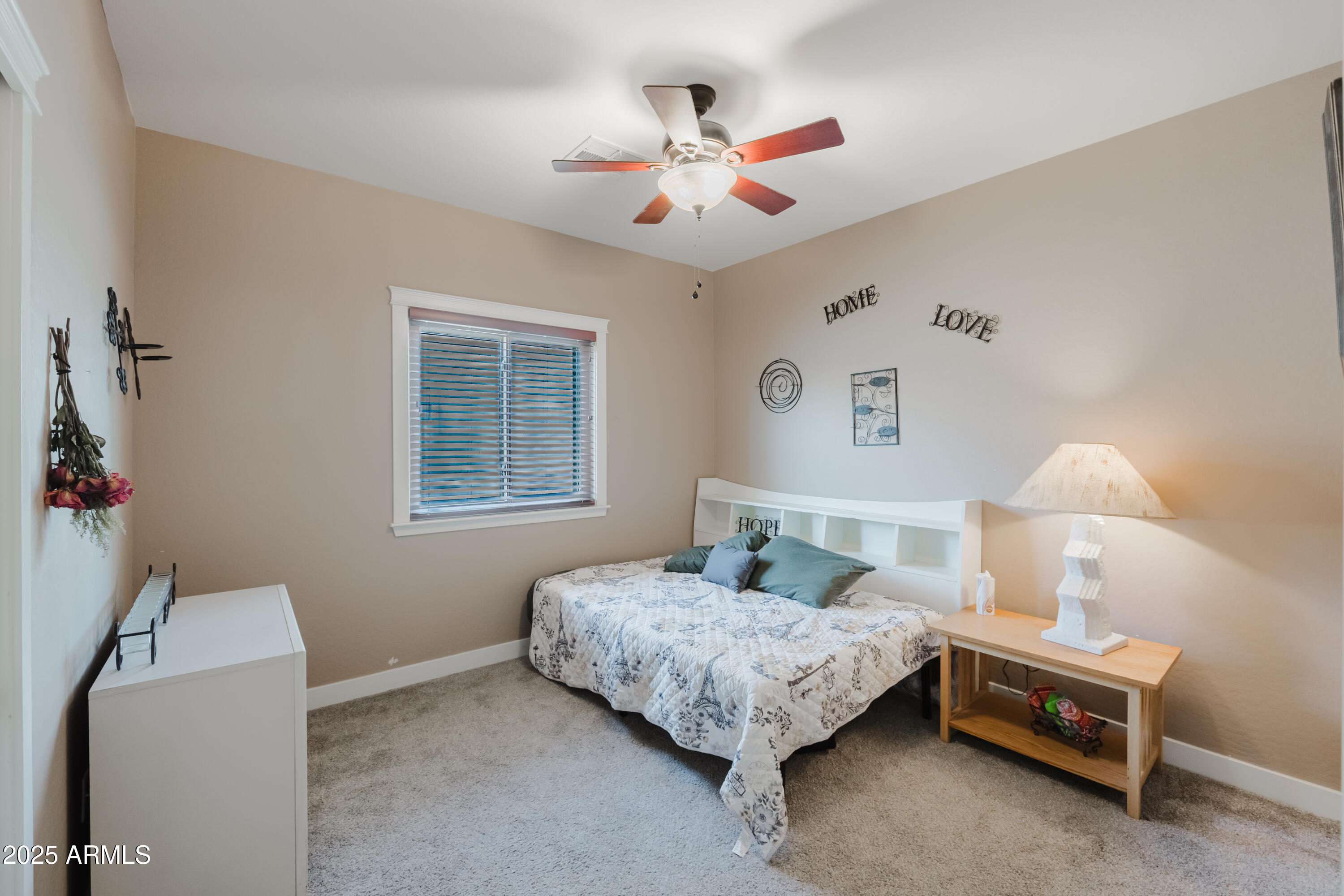 1944 N LORETTA Place