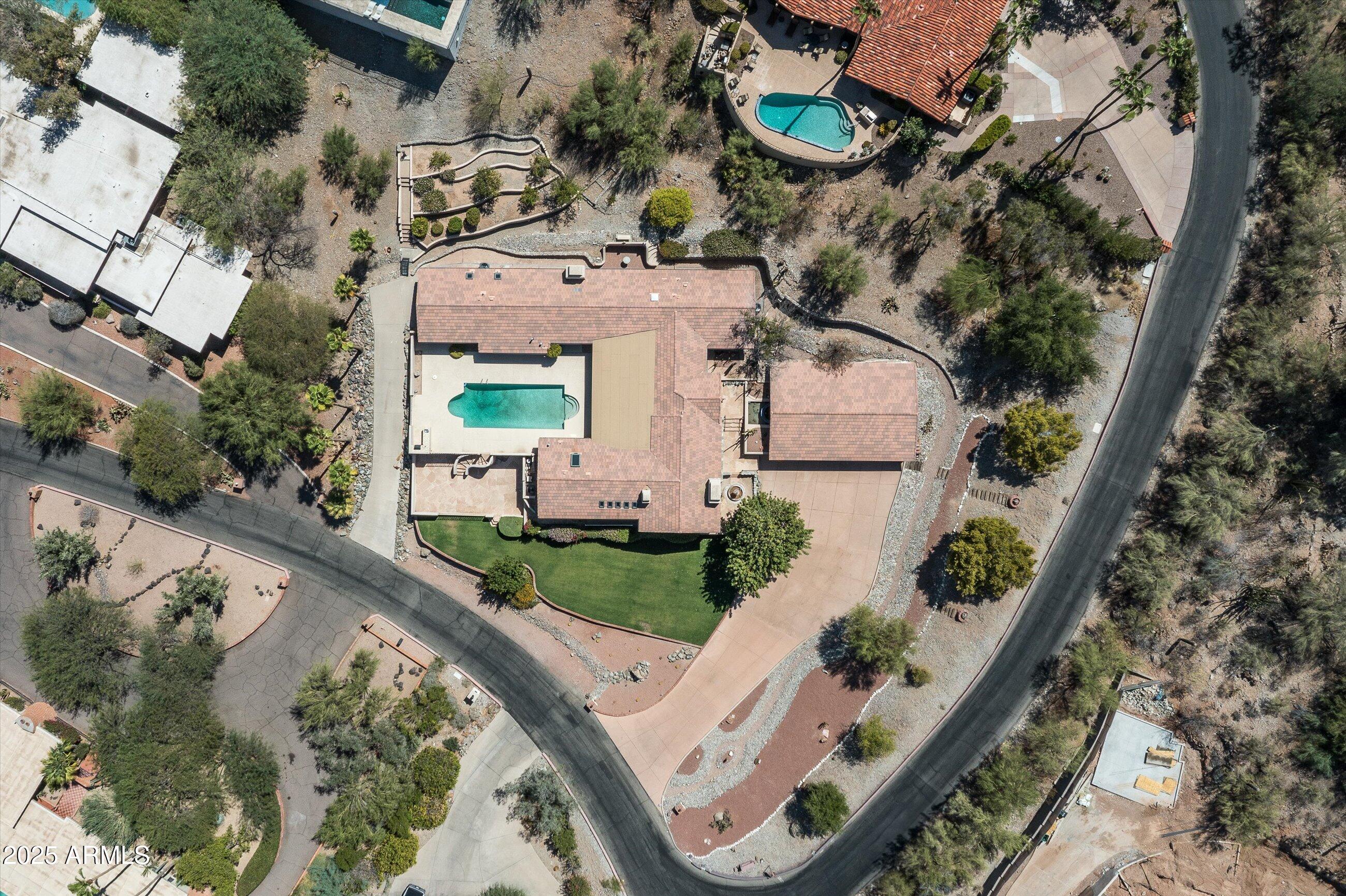 7147 N RED LEDGE Drive