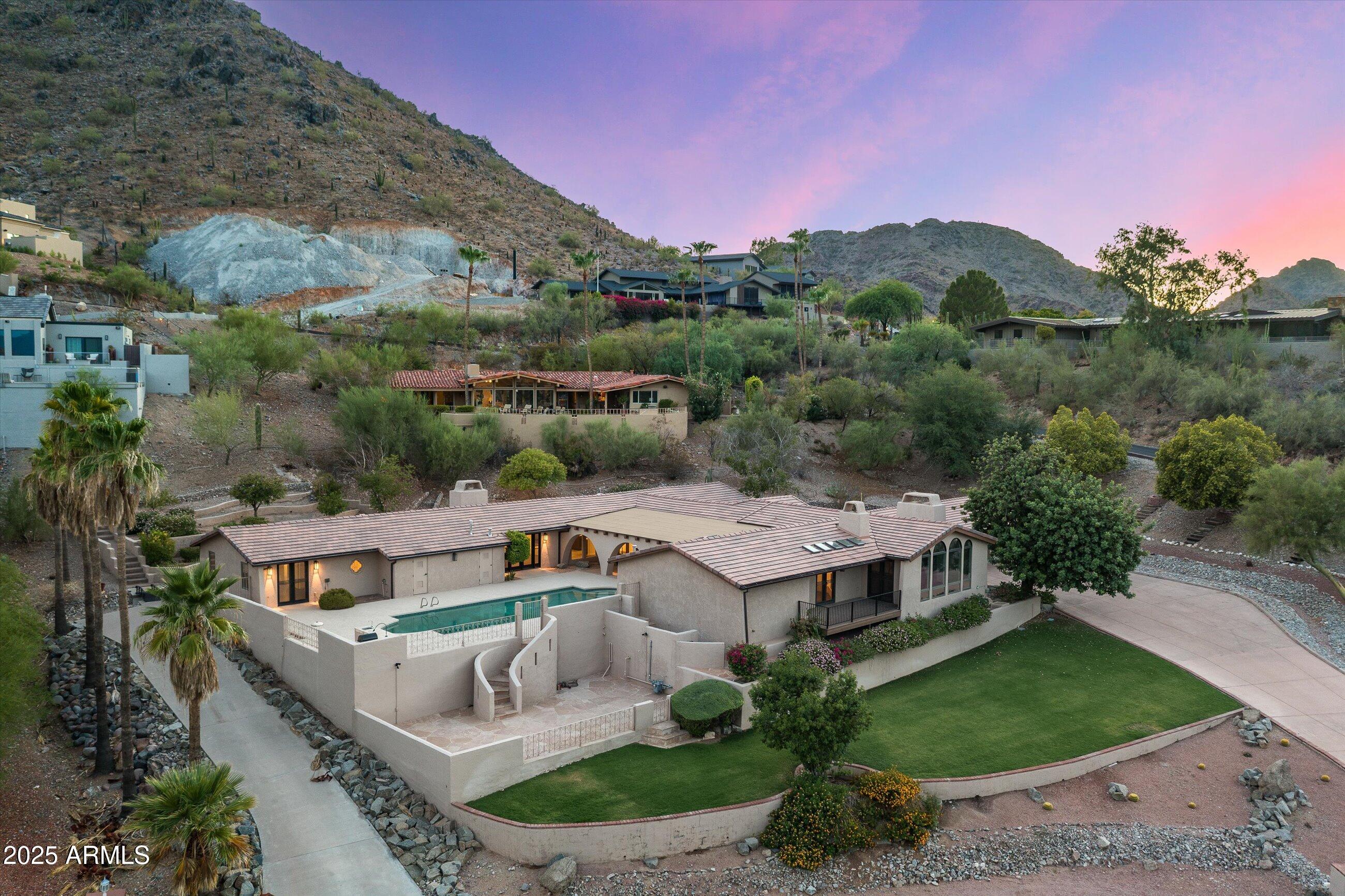 7147 N RED LEDGE Drive