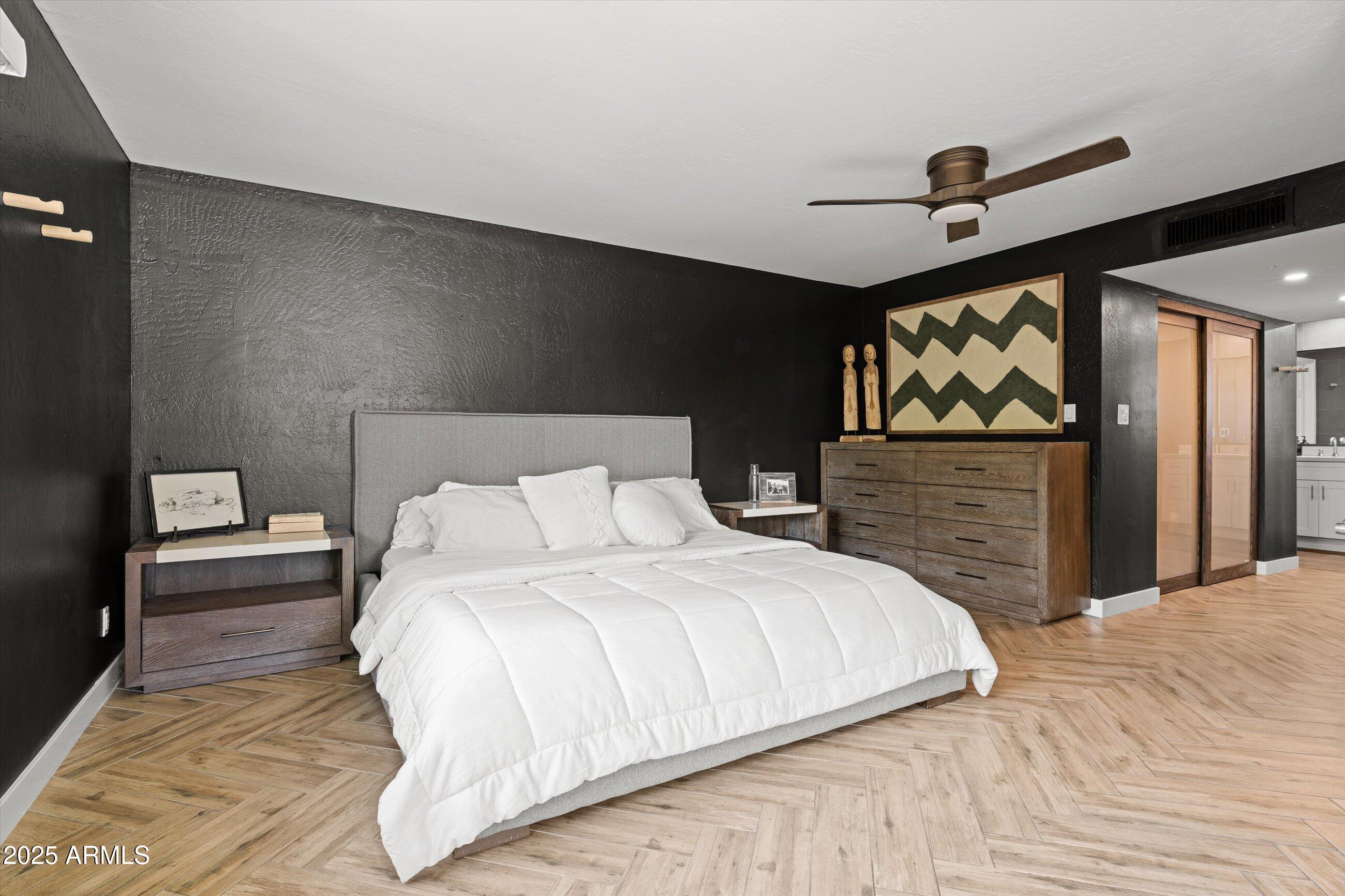 5754 N SCOTTSDALE Road