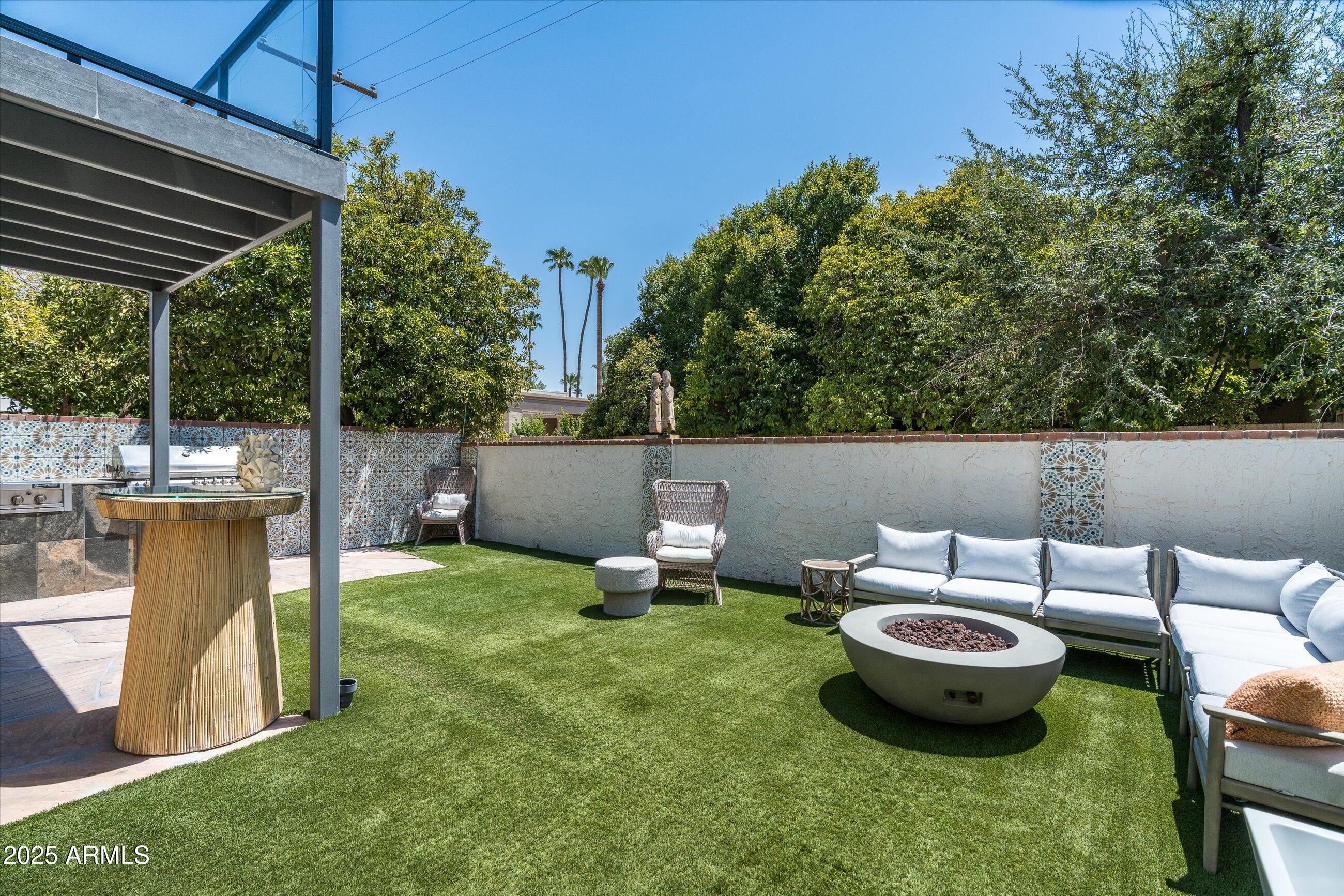 5754 N SCOTTSDALE Road