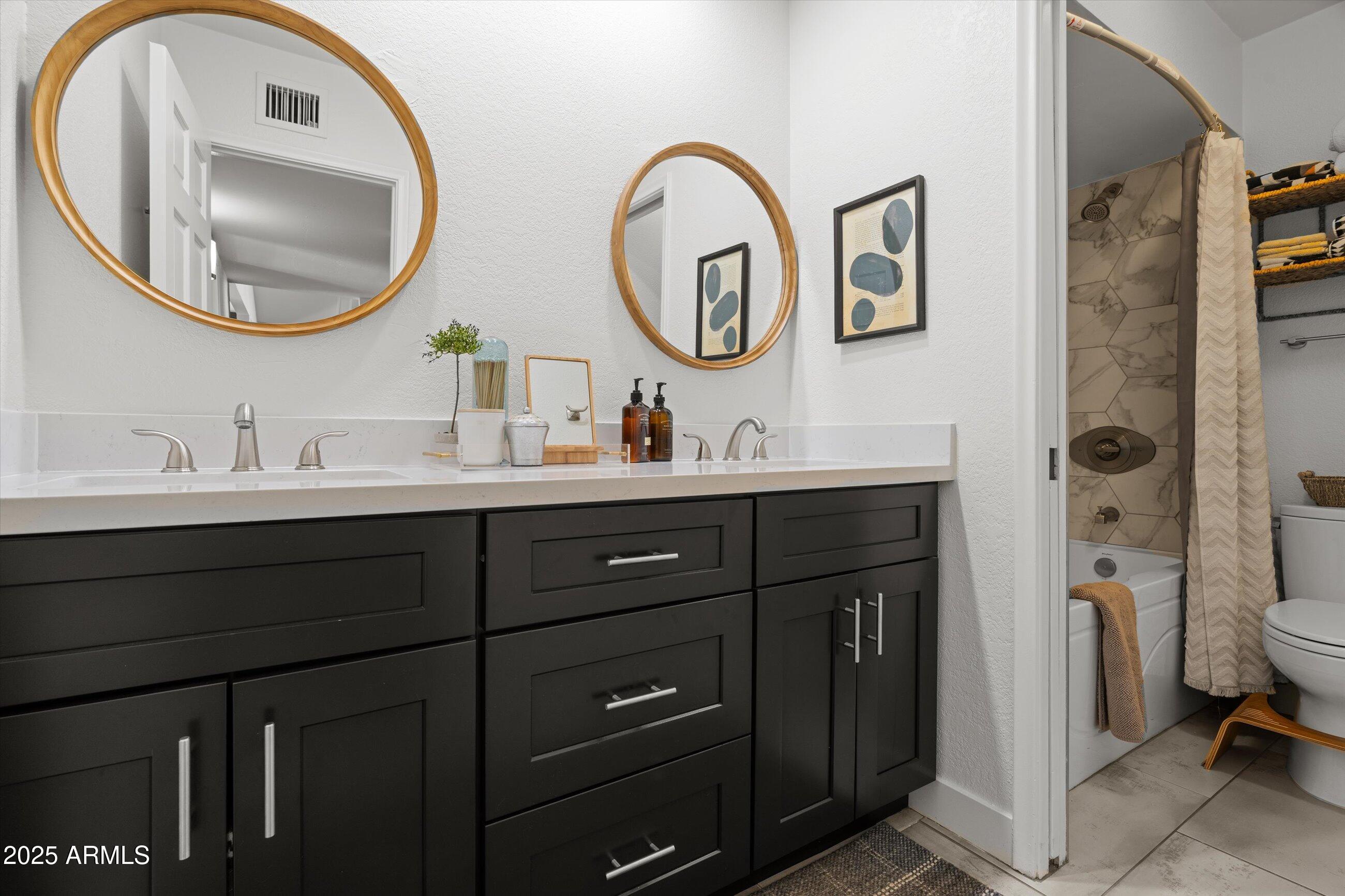 5754 N SCOTTSDALE Road