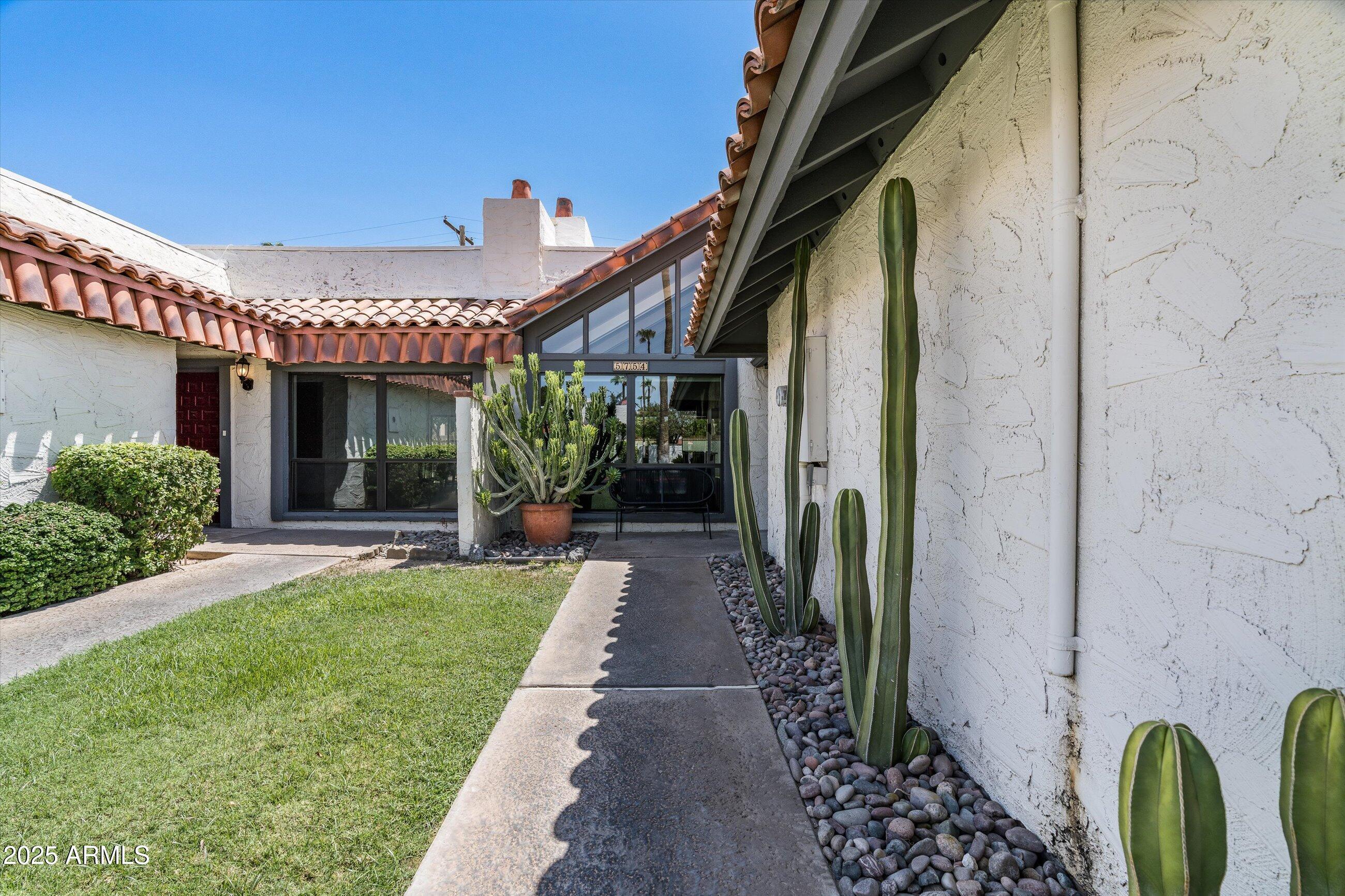 5754 N SCOTTSDALE Road