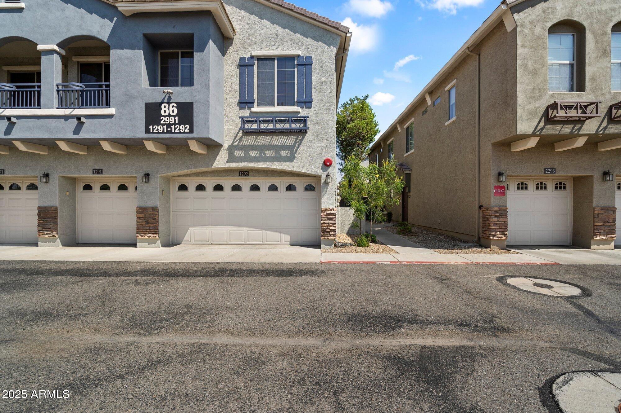 2150 W ALAMEDA Road, 1292