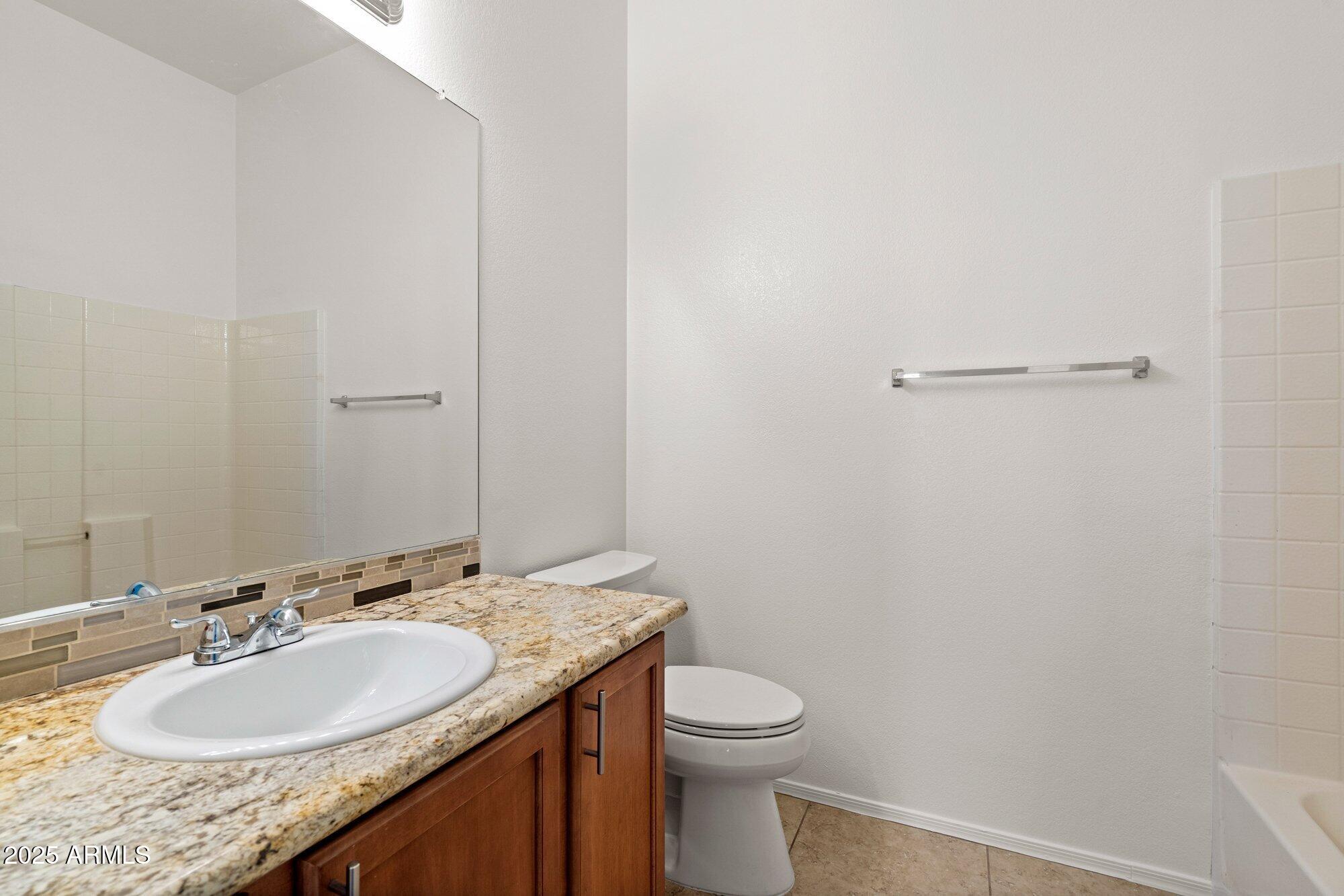 2150 W ALAMEDA Road, 1292