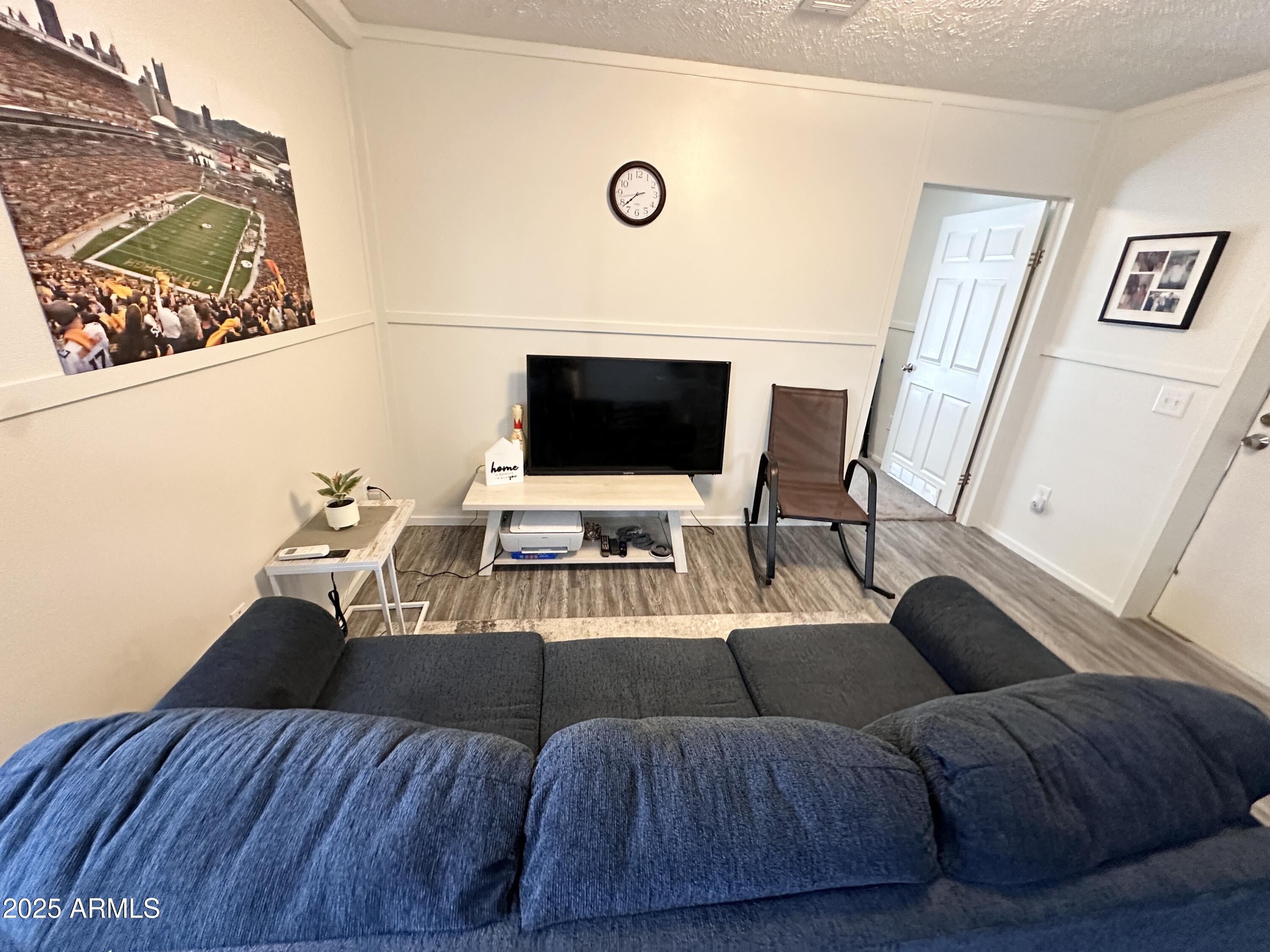 8401 N 67TH Avenue, 250