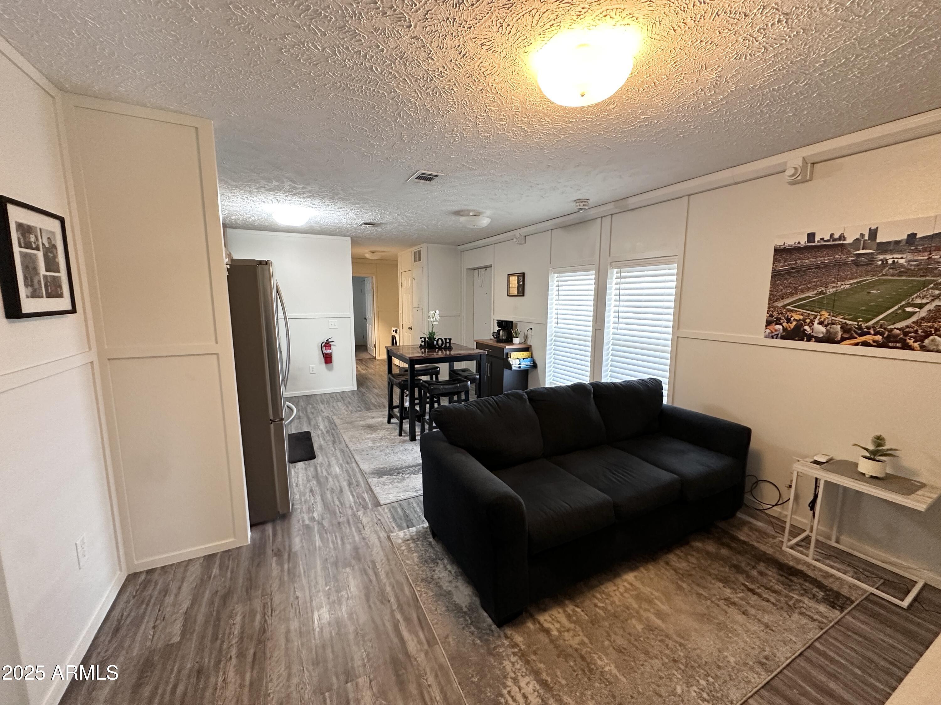 8401 N 67TH Avenue, 250