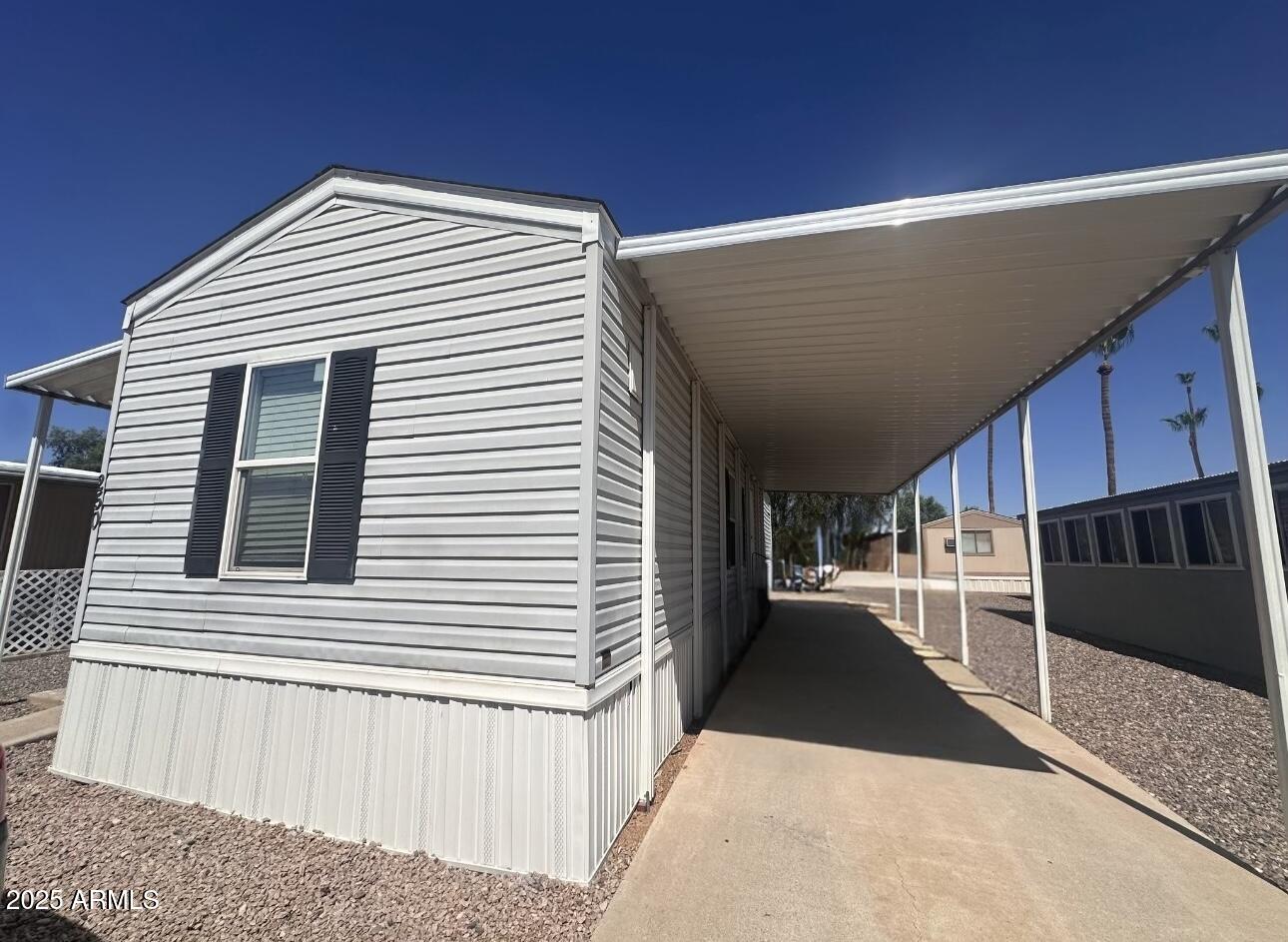 8401 N 67TH Avenue, 250