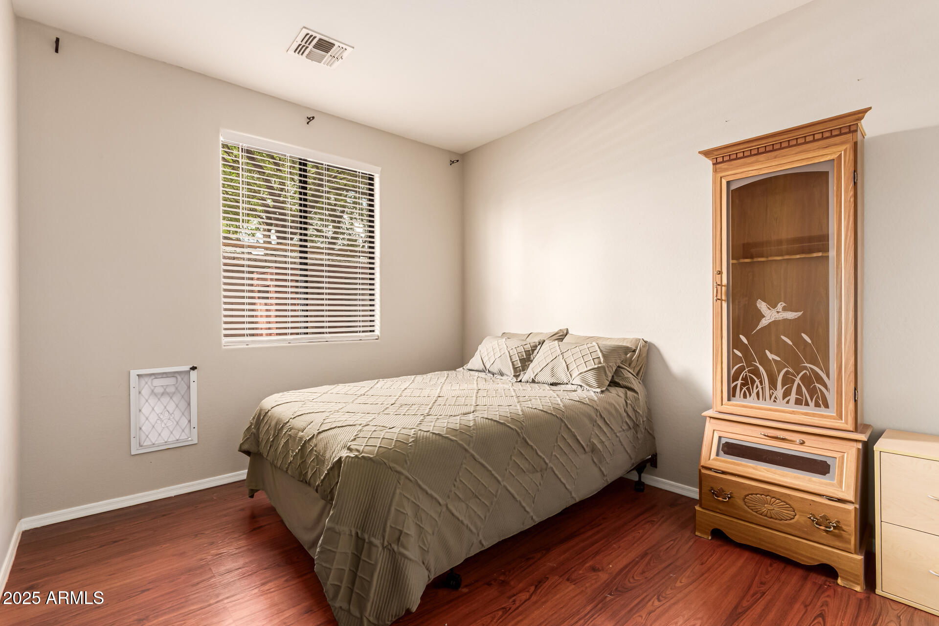 4152 E WOODSIDE Court