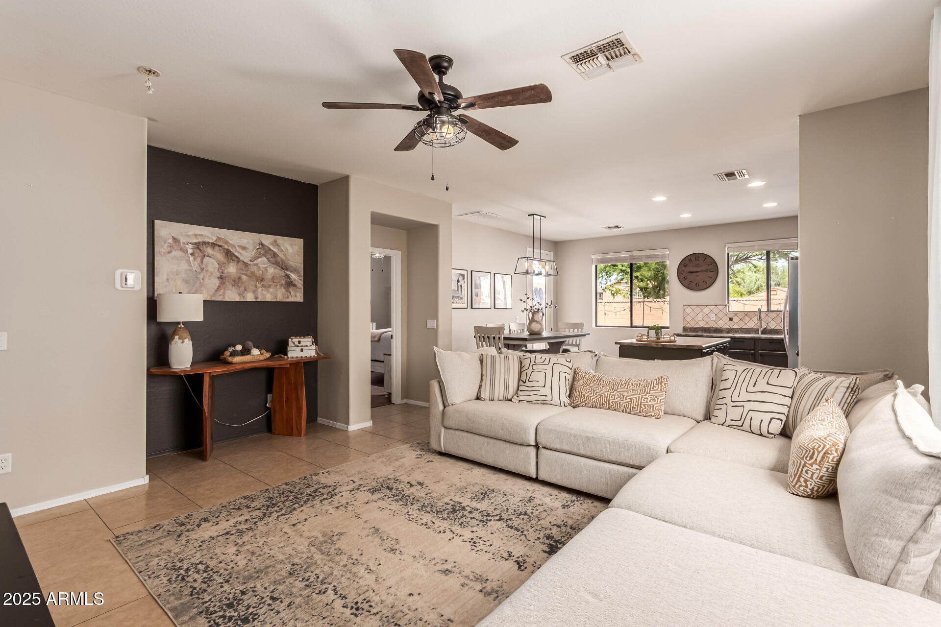 4152 E WOODSIDE Court