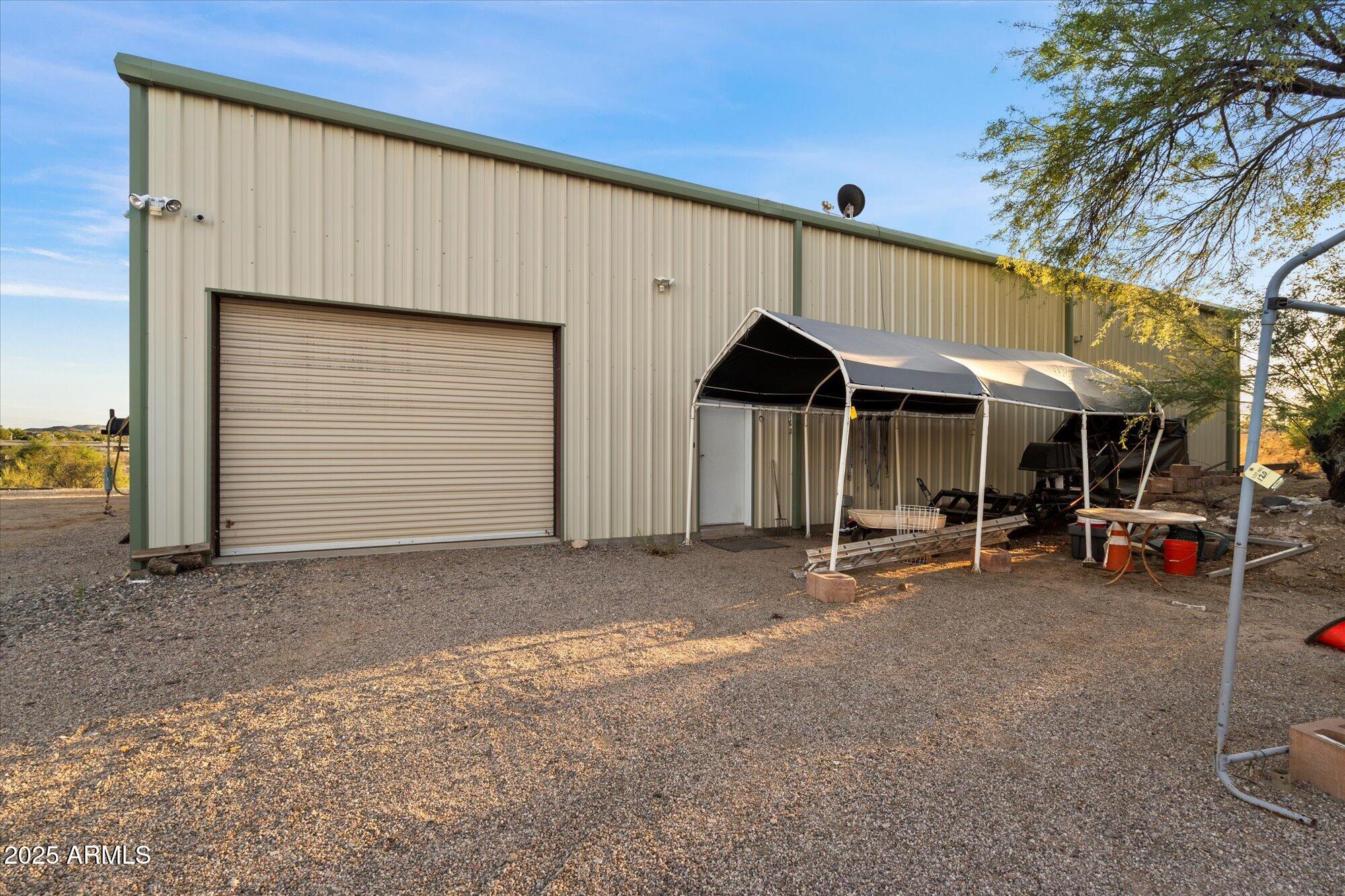 835 W HERMOSA Drive