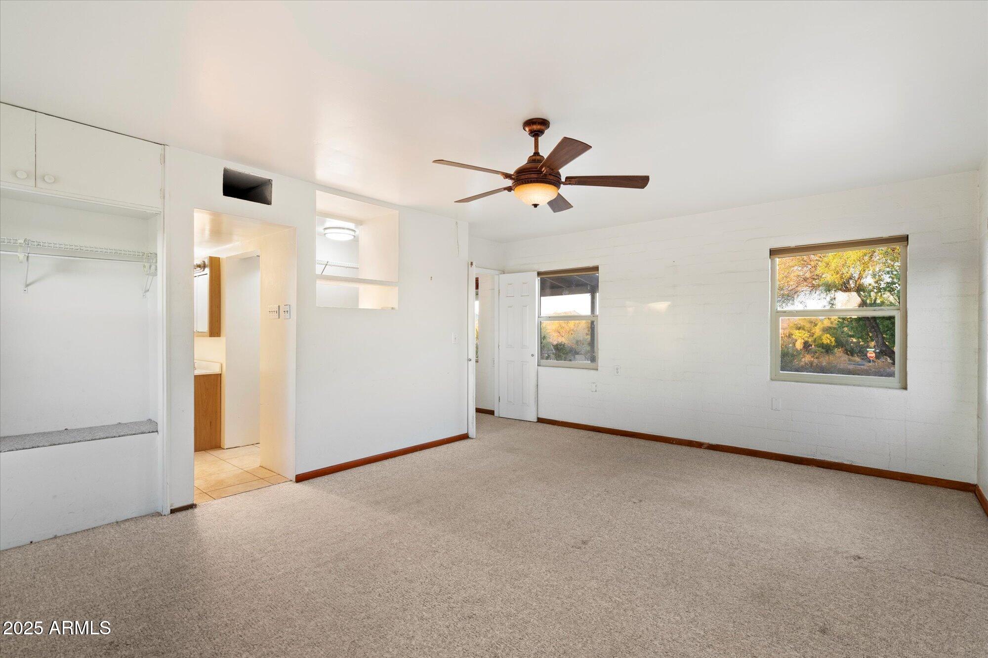 835 W HERMOSA Drive