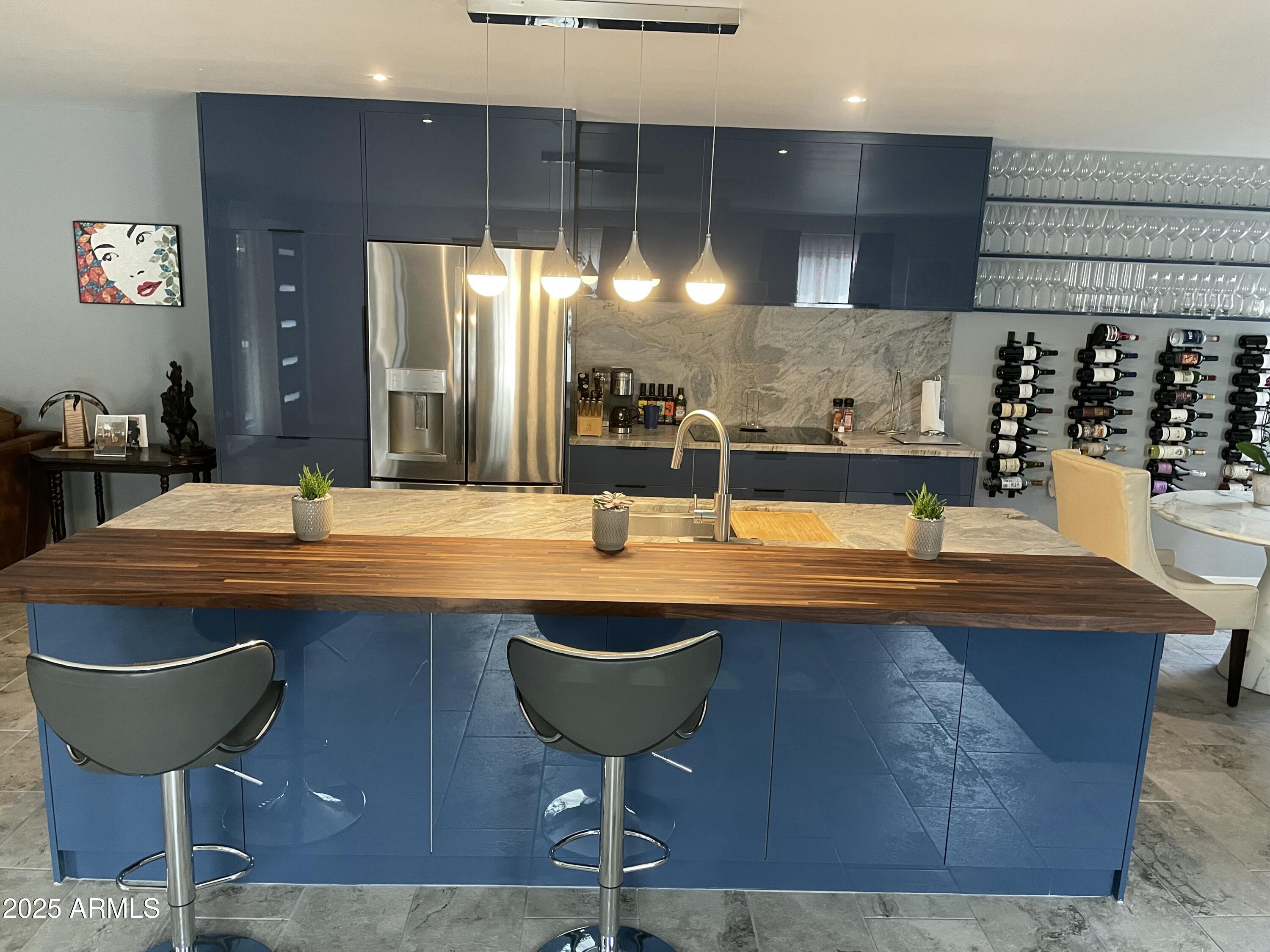 5220 E TUNDER Circle