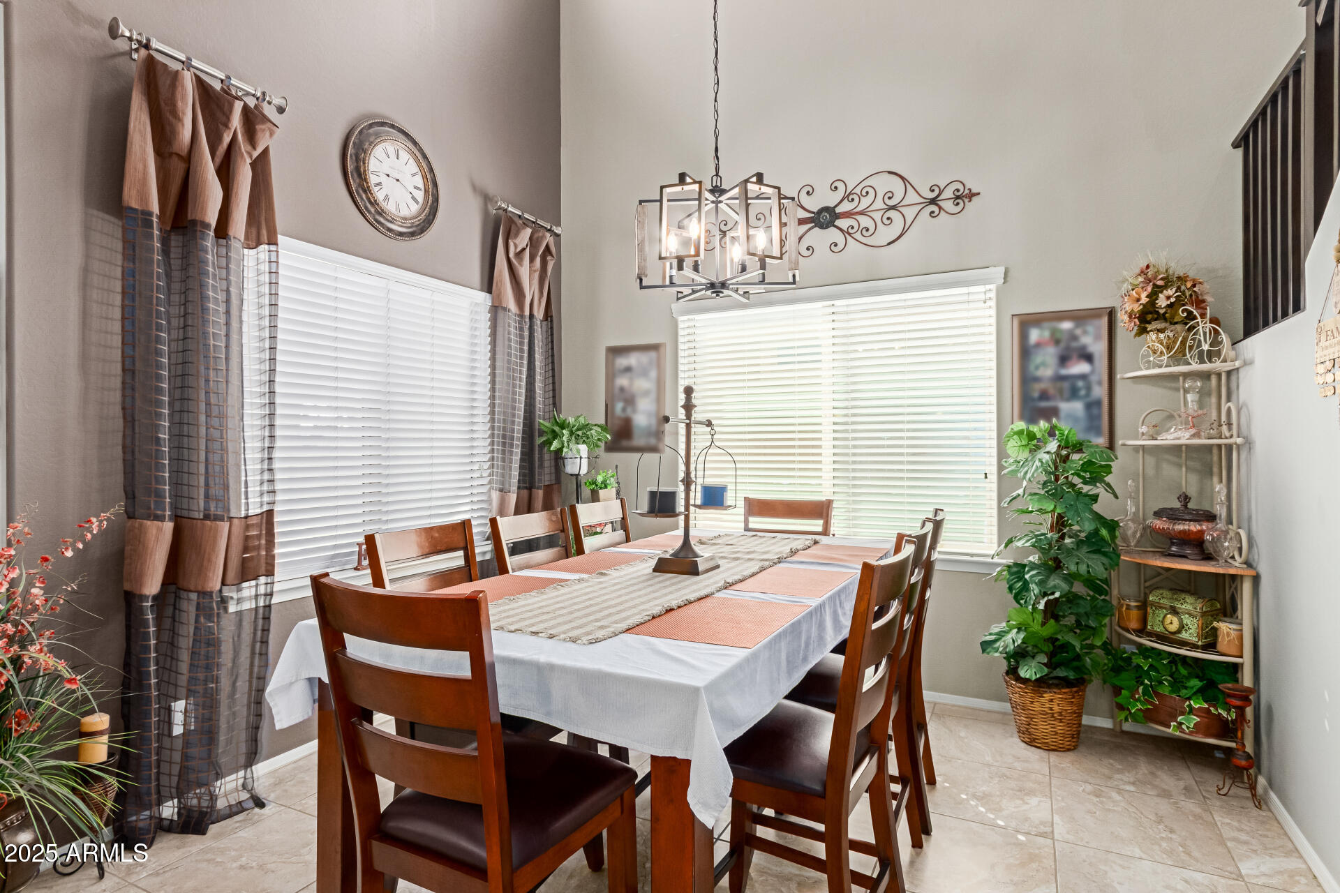 28753 N COYOTE CREEK Road