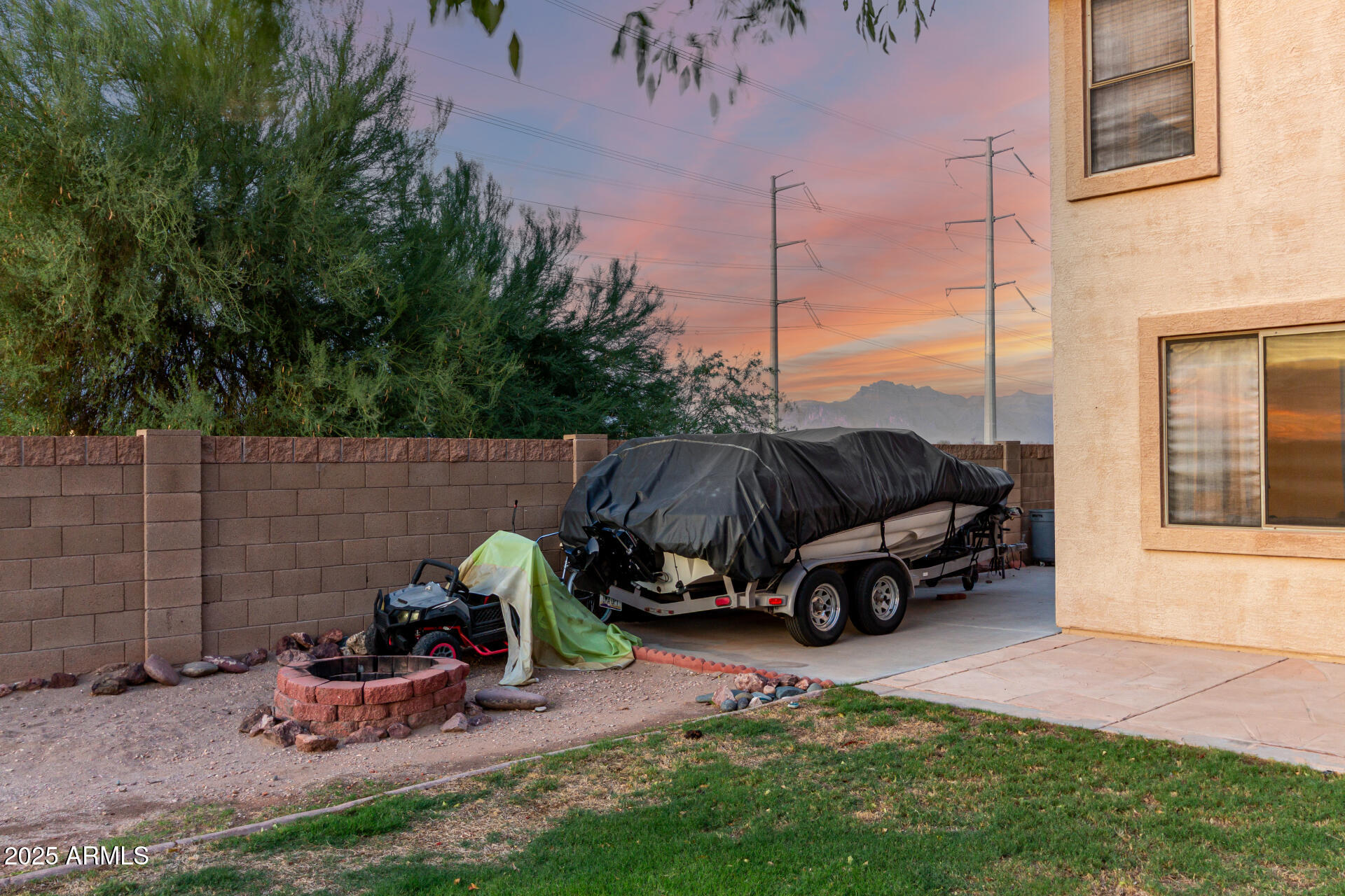 3214 S ADELLE Circle