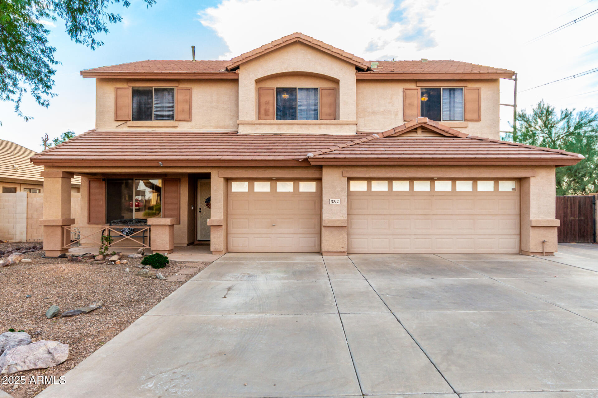 3214 S ADELLE Circle