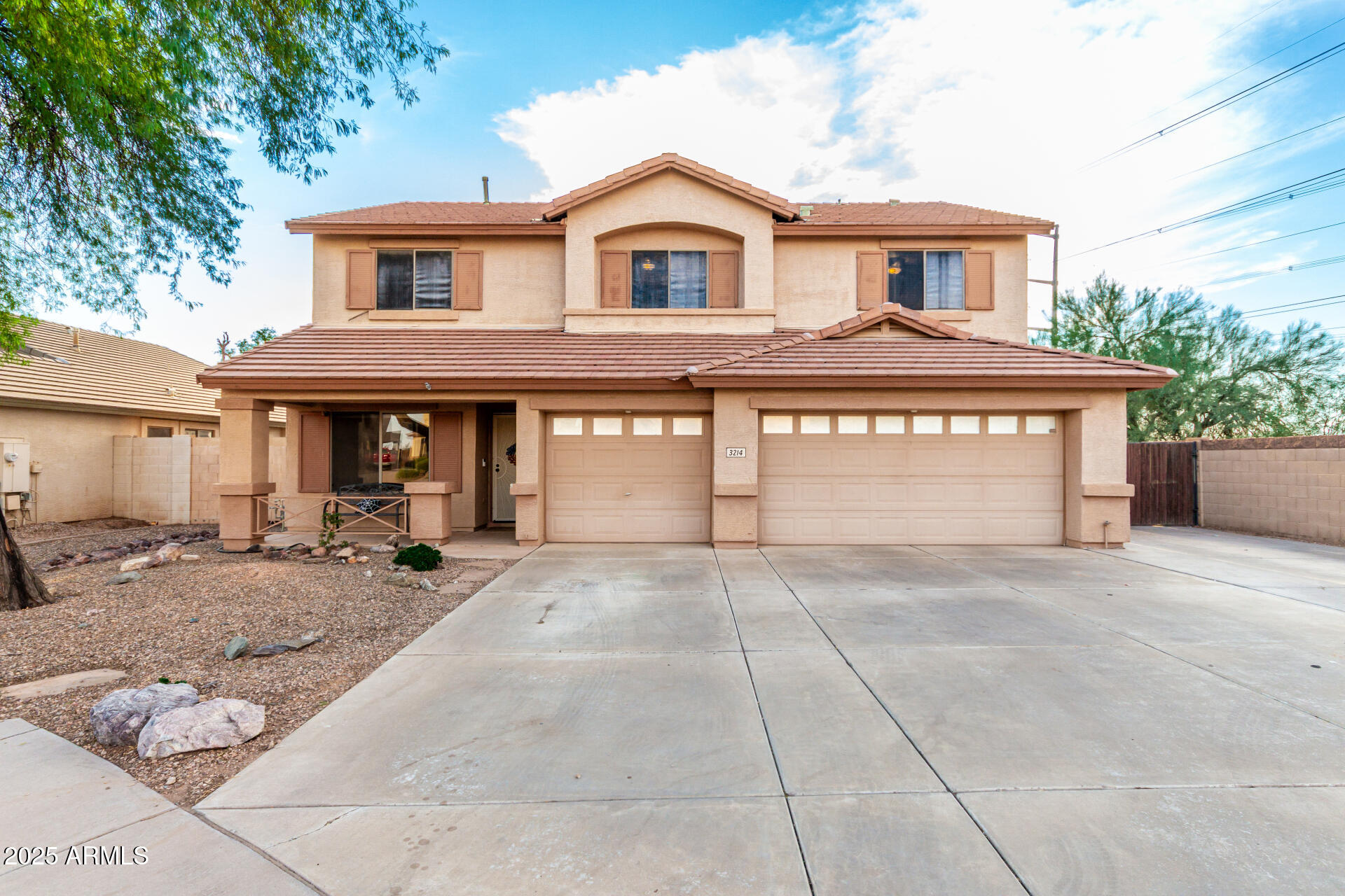 3214 S ADELLE Circle