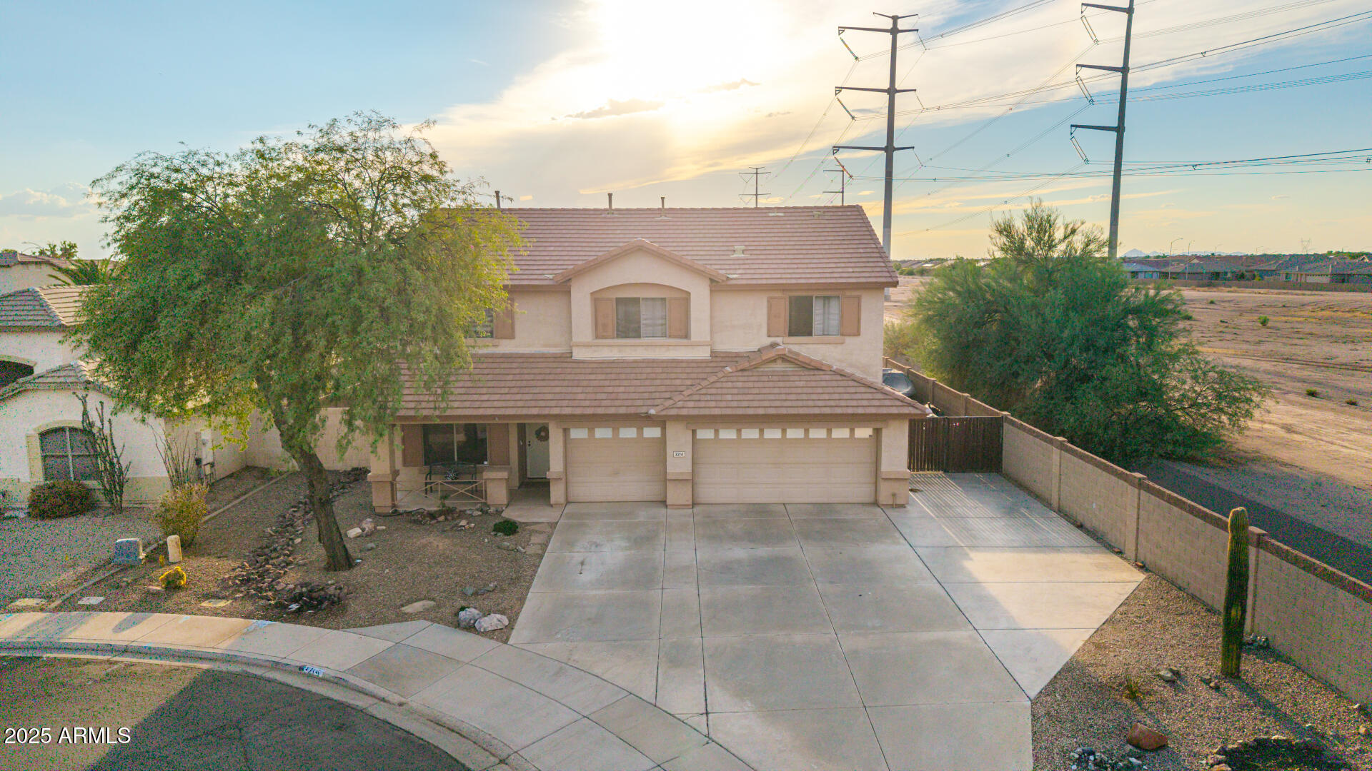 3214 S ADELLE Circle