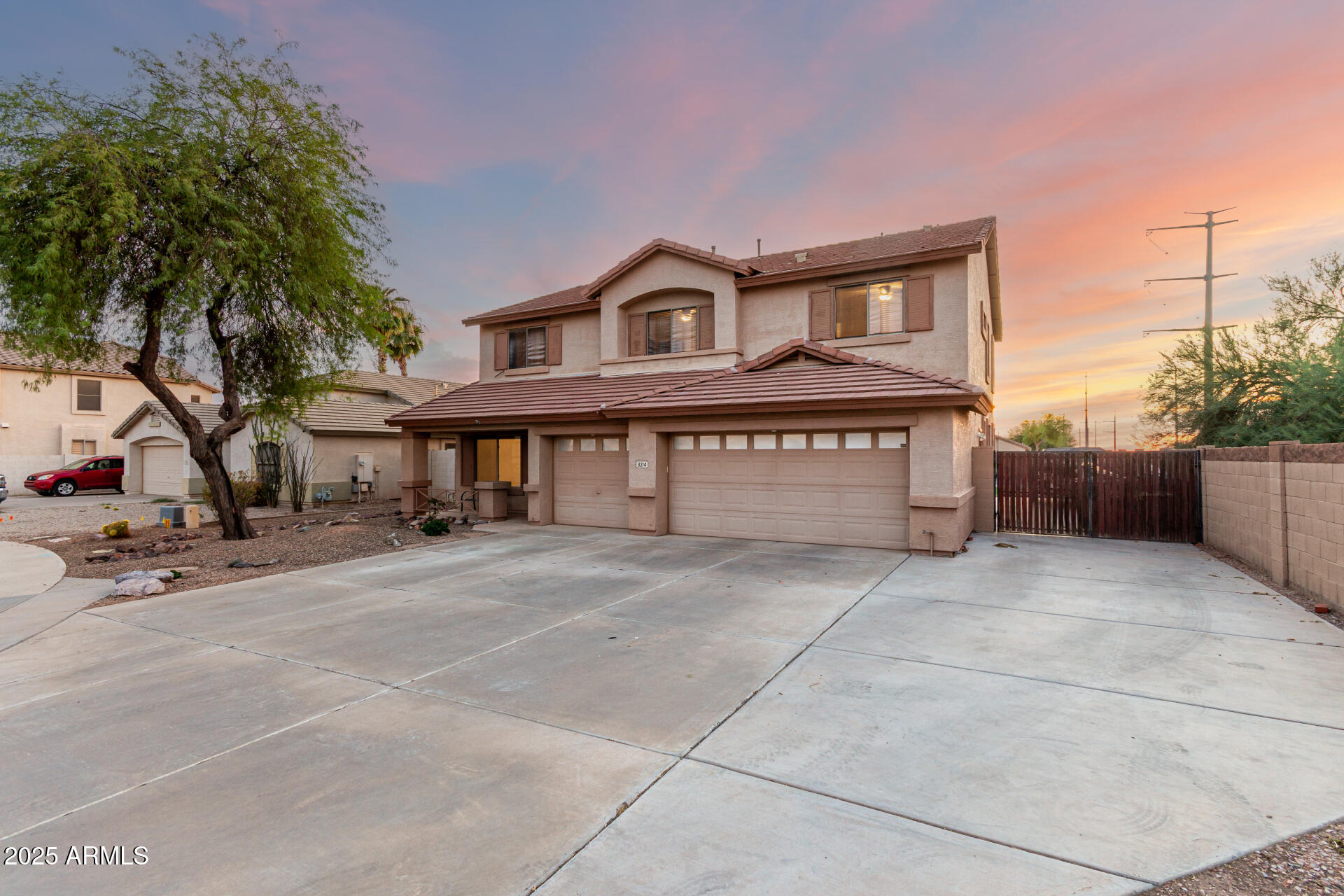 3214 S ADELLE Circle