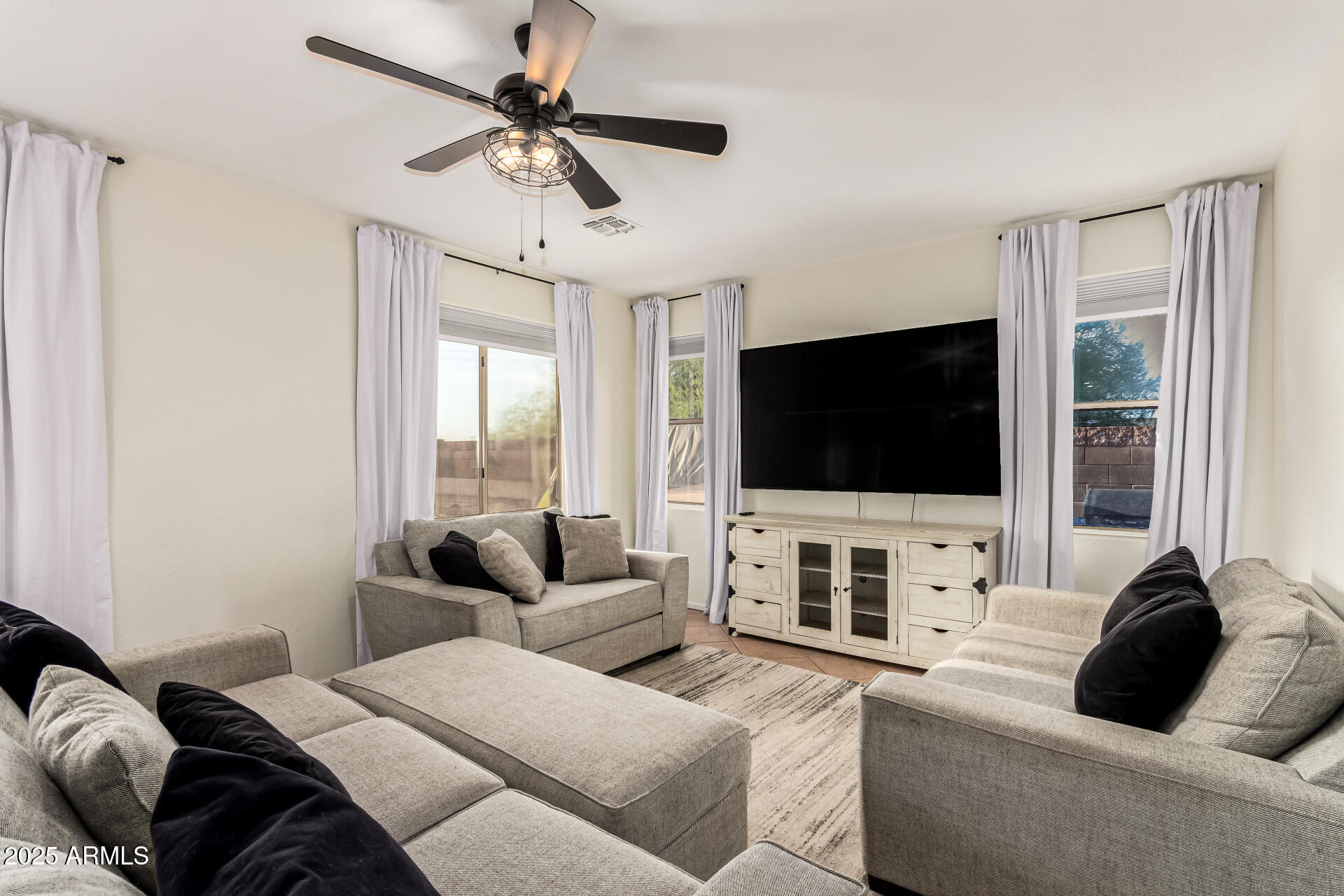 3214 S ADELLE Circle