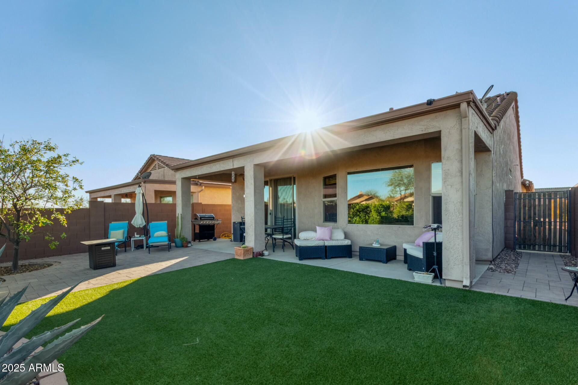 8205 S PIONEER Court