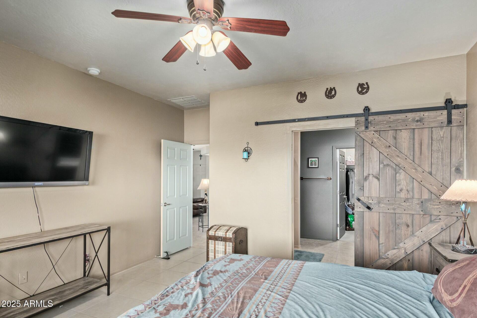 8205 S PIONEER Court