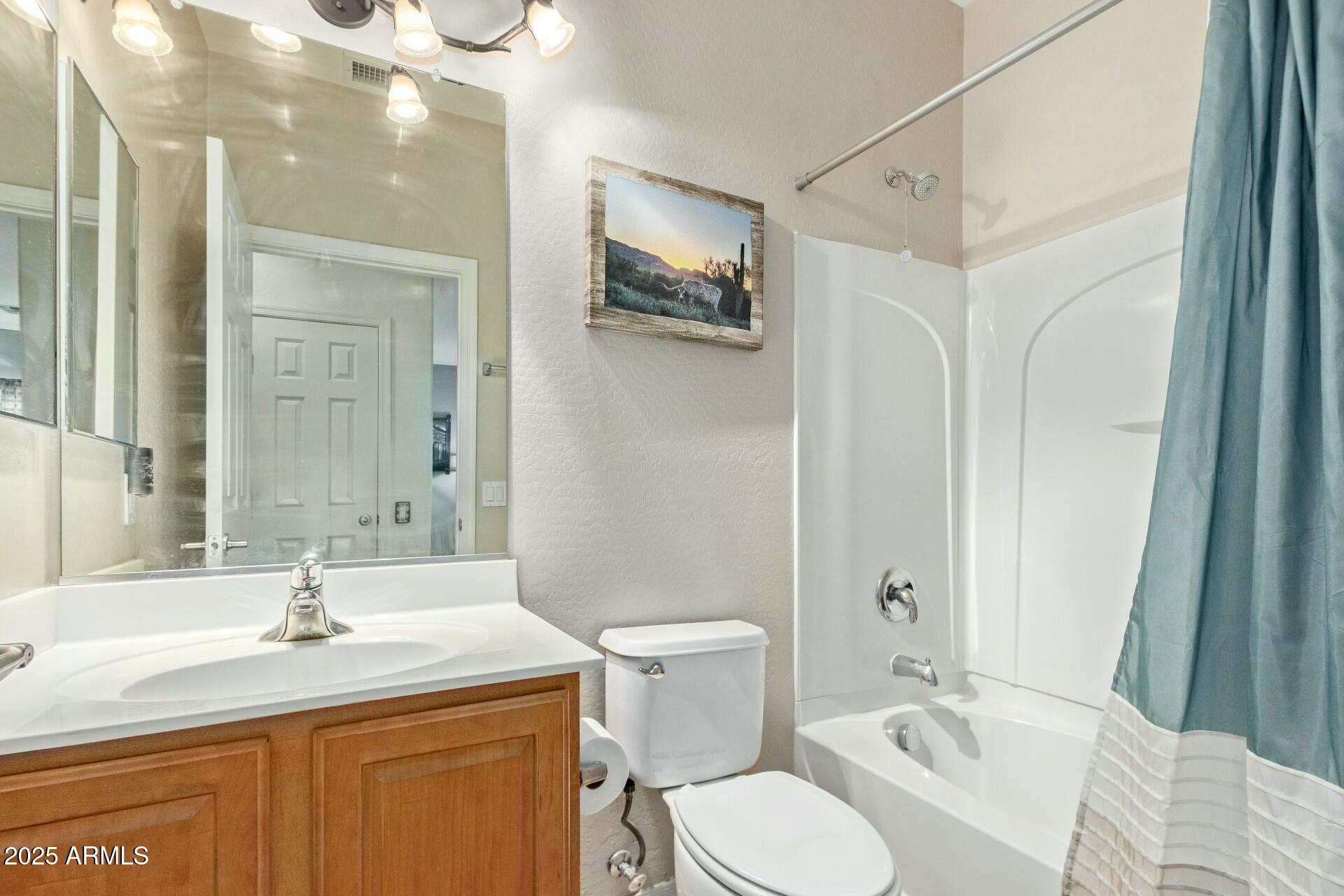 8205 S PIONEER Court