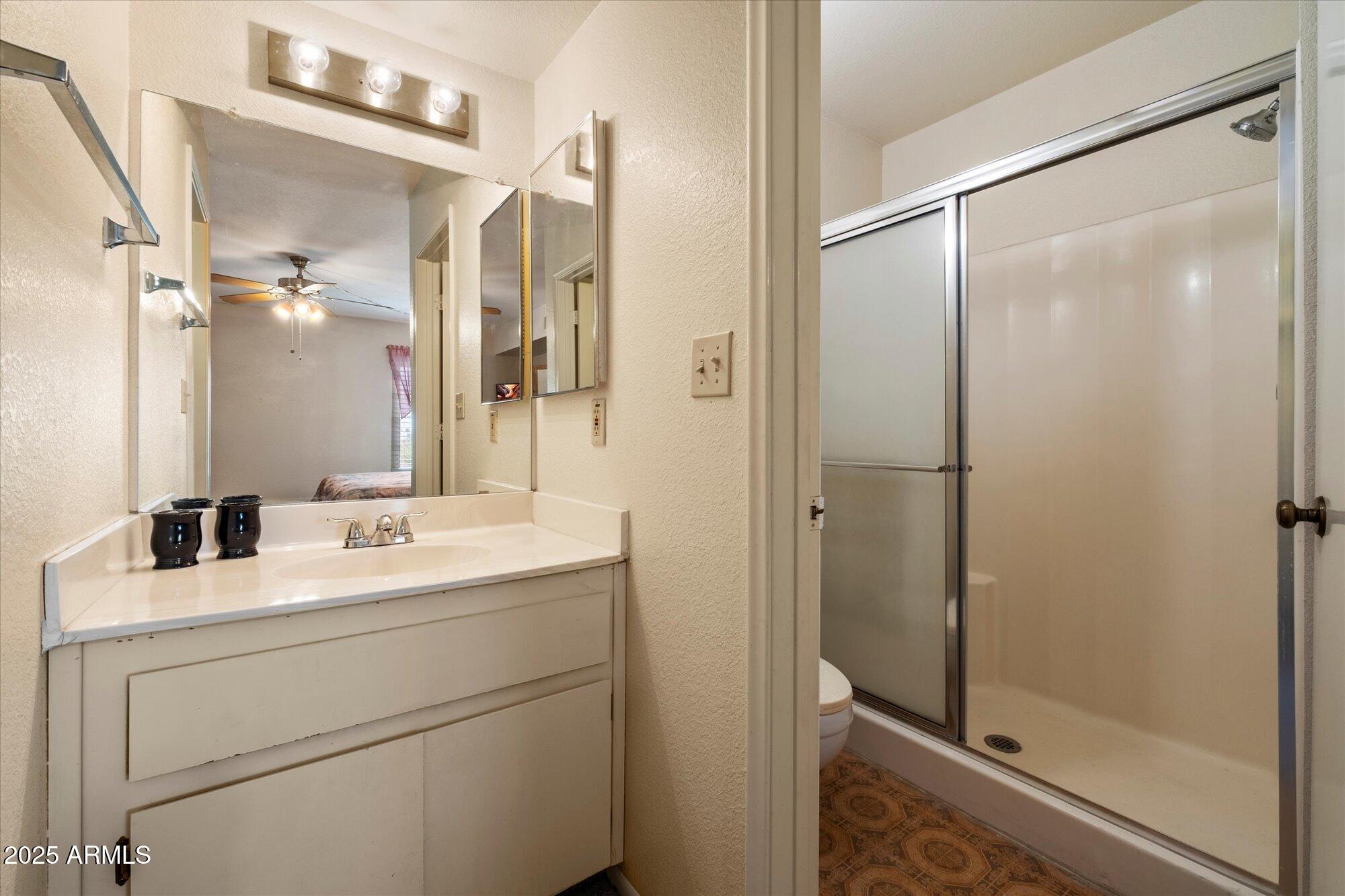 455 S DELAWARE Drive, 122