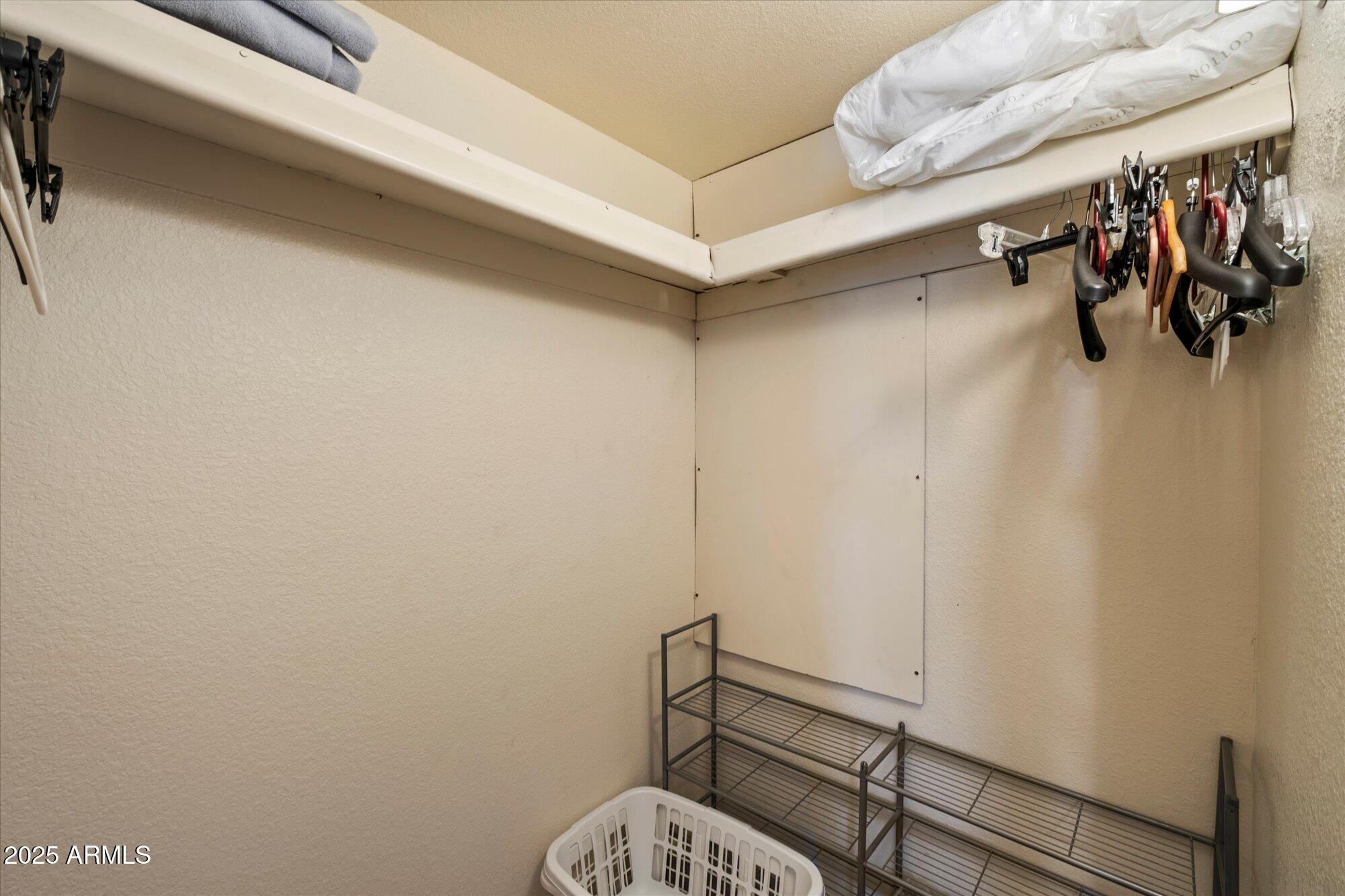 455 S DELAWARE Drive, 122