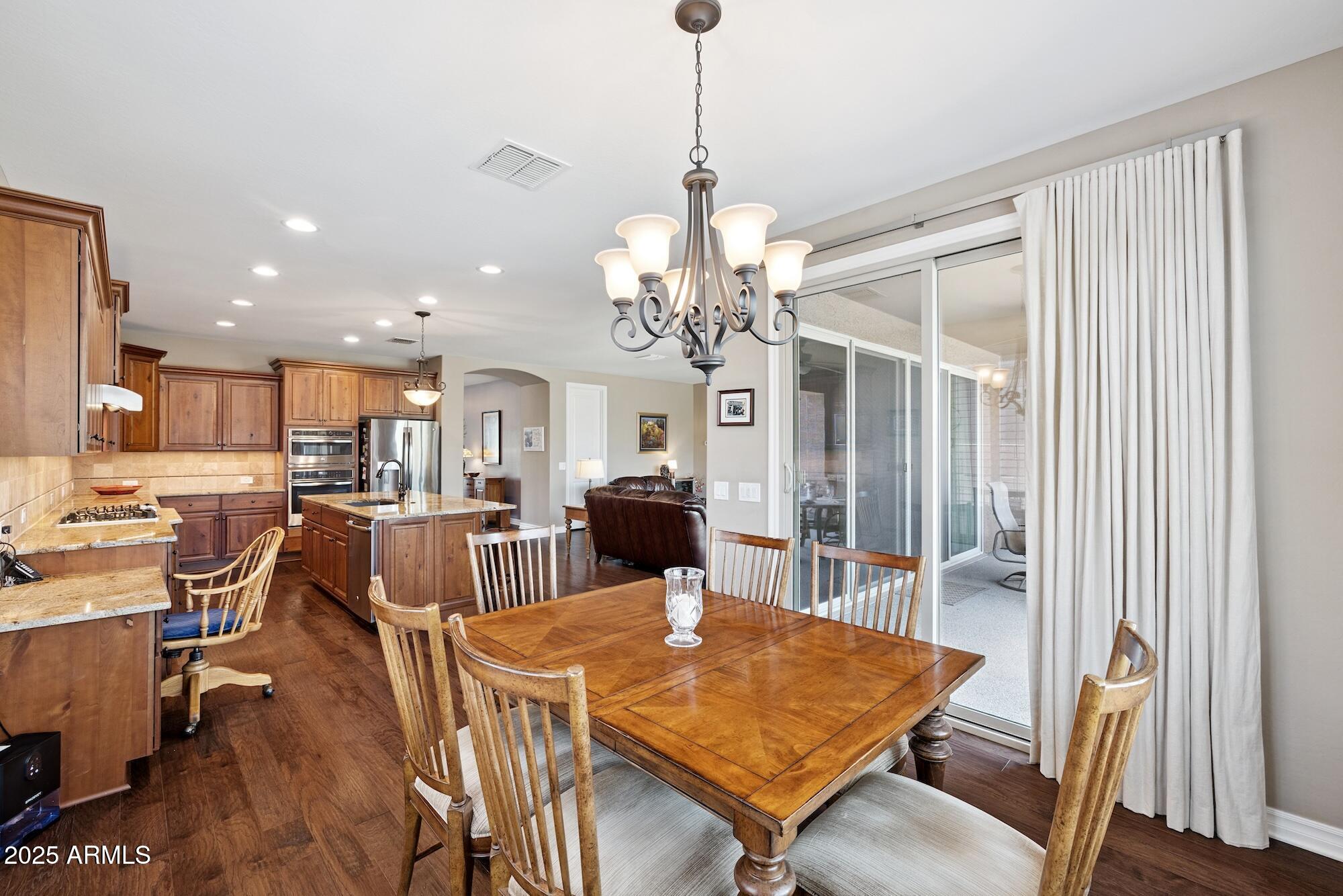 726 W TALLOW TREE Avenue