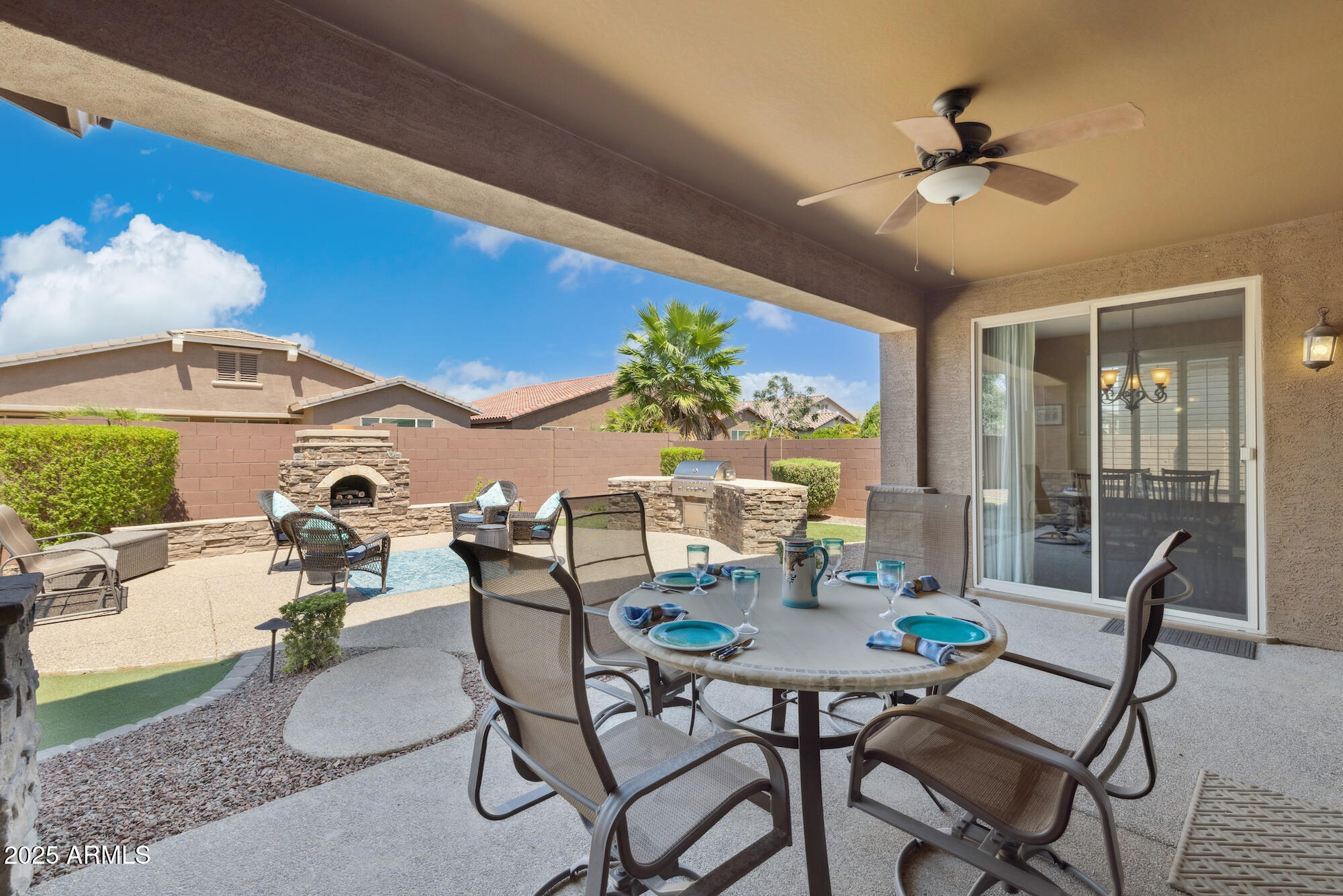 726 W TALLOW TREE Avenue