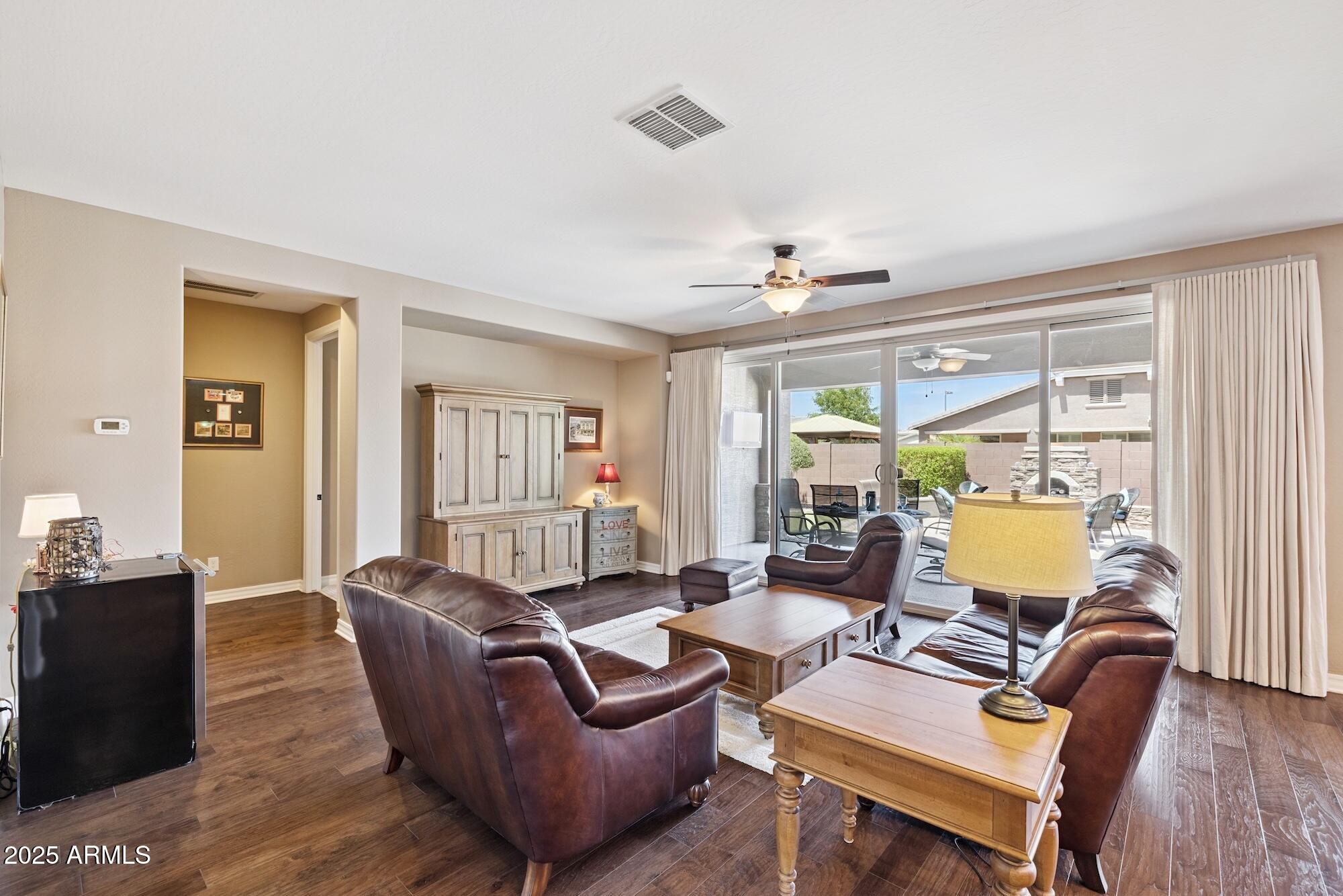 726 W TALLOW TREE Avenue