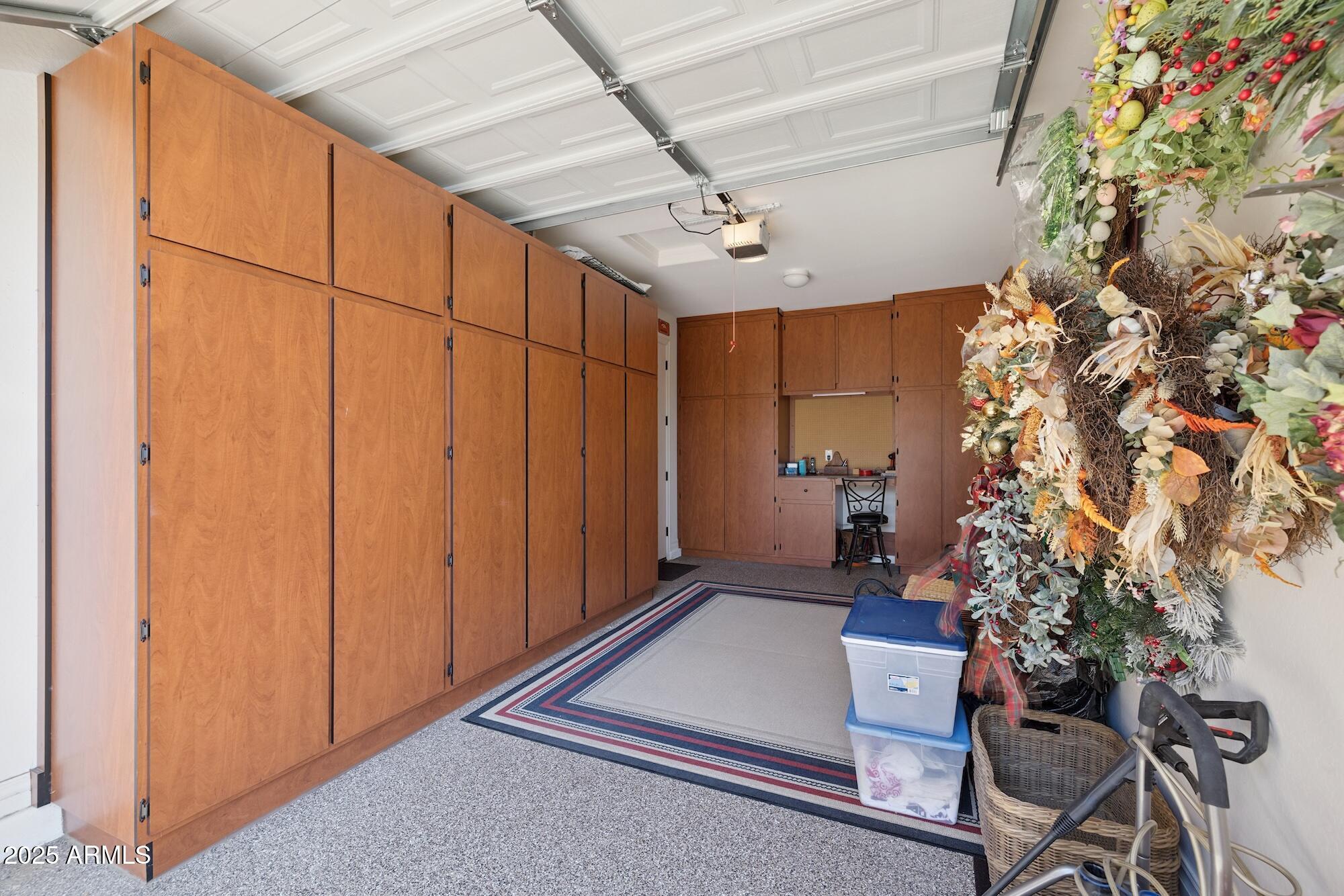 726 W TALLOW TREE Avenue