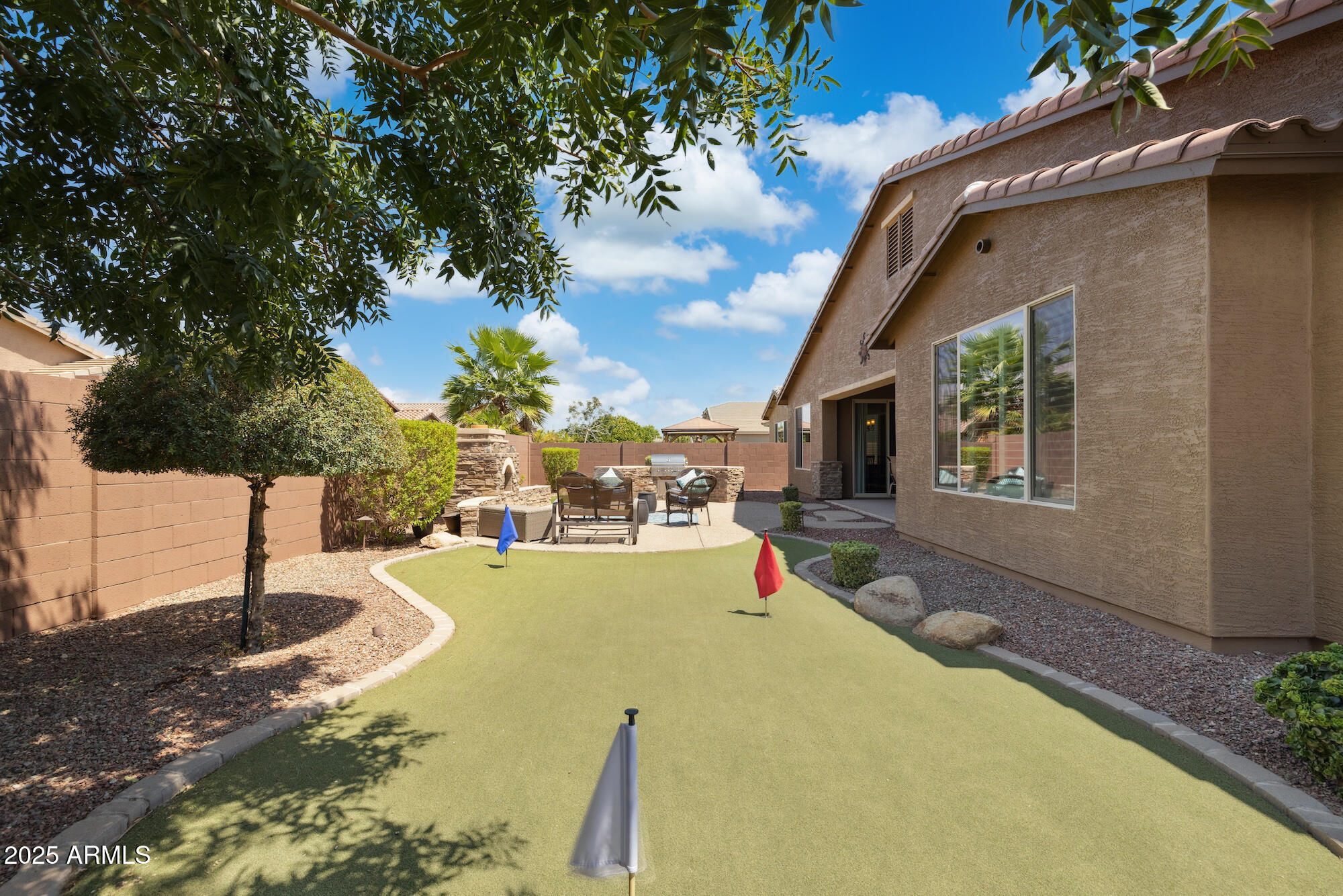 726 W TALLOW TREE Avenue