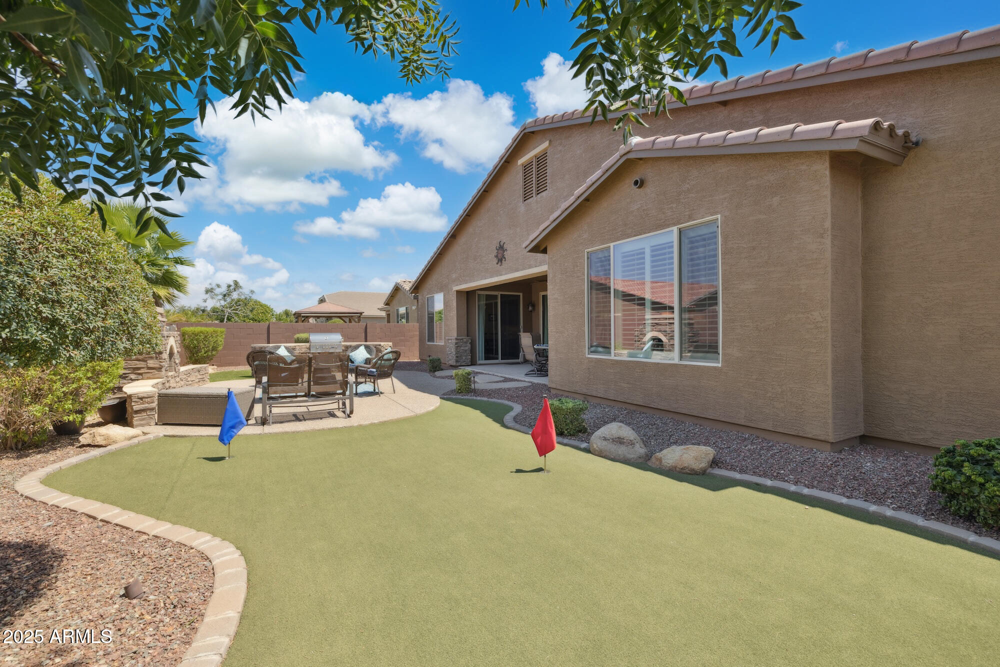 726 W TALLOW TREE Avenue