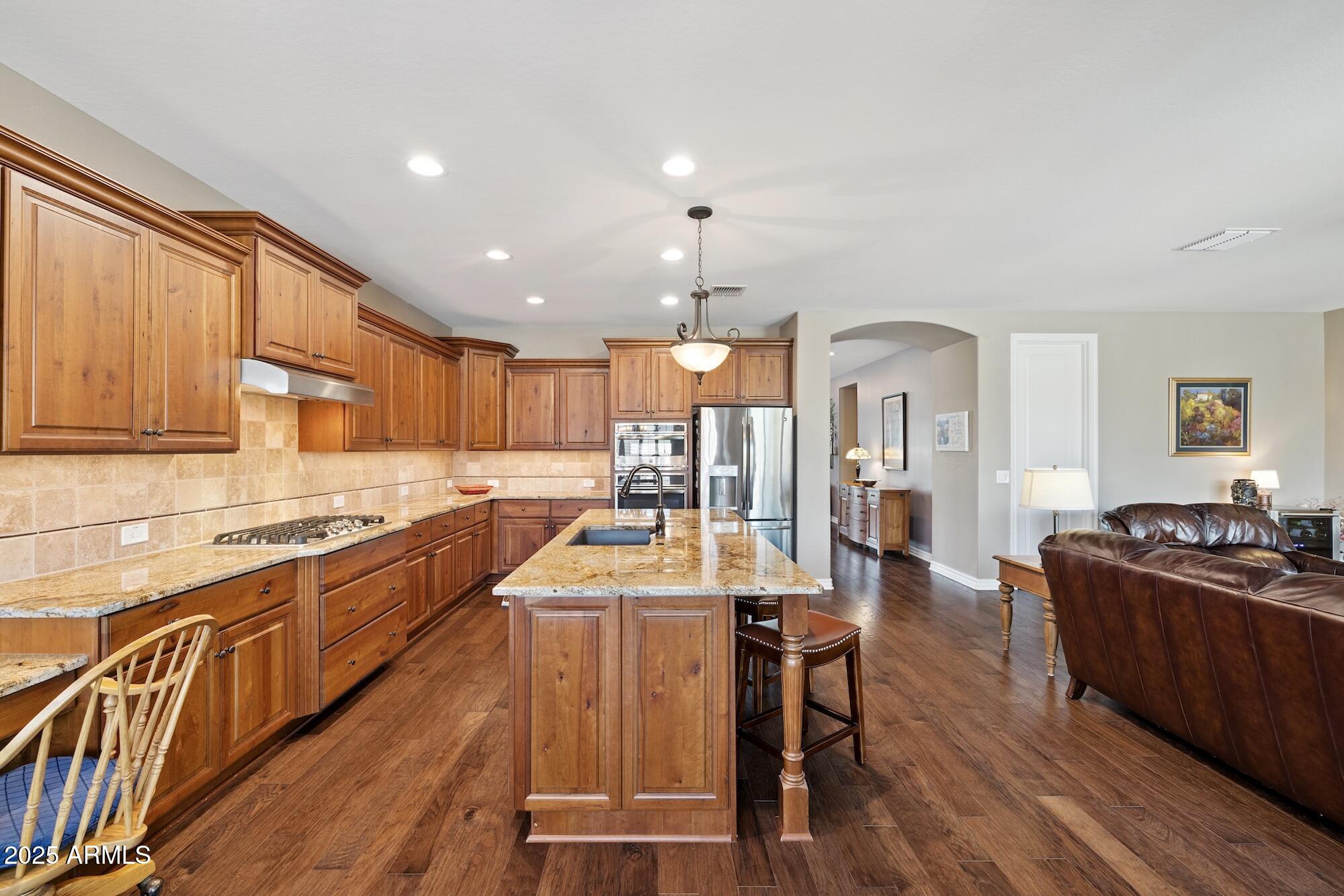 726 W TALLOW TREE Avenue