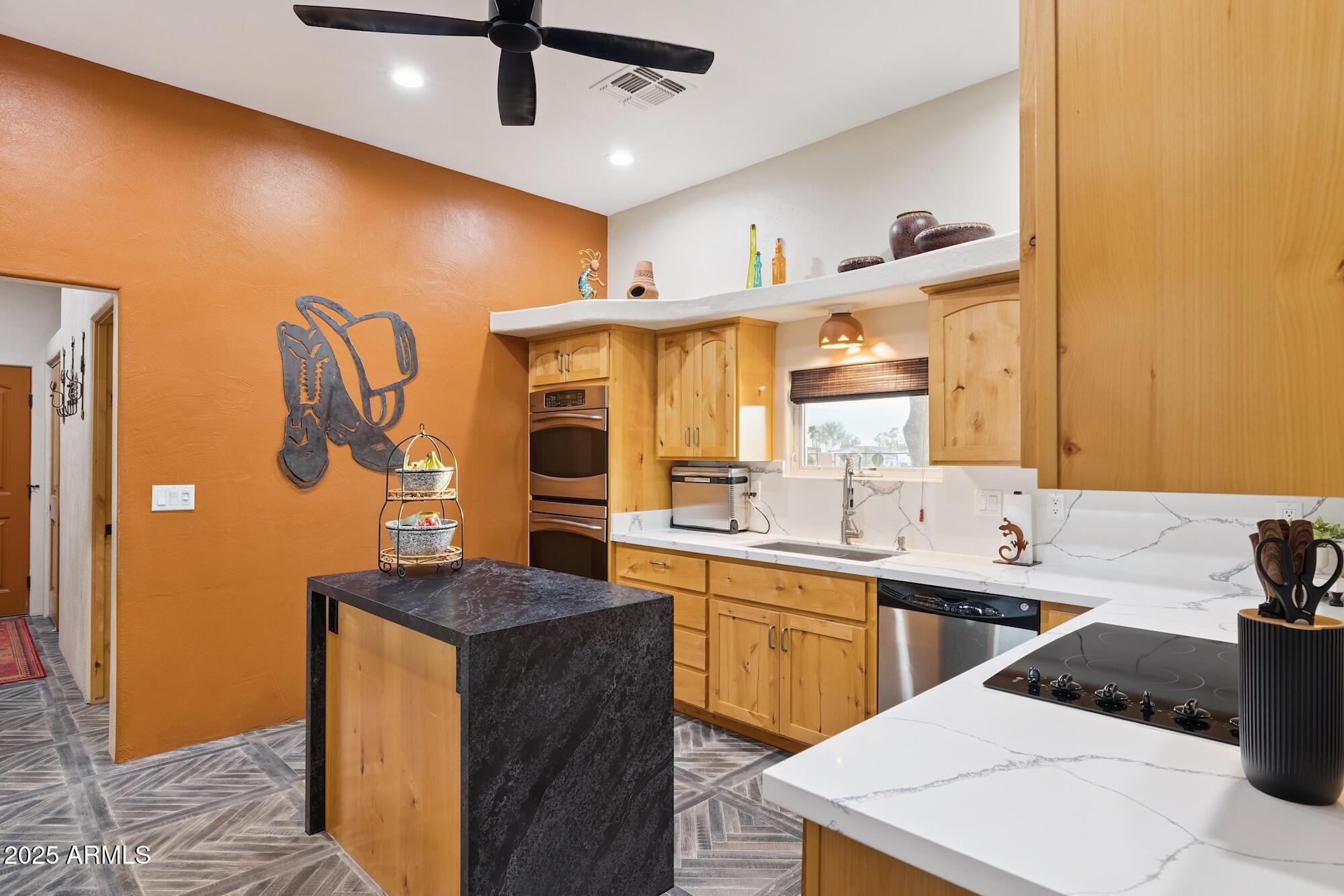 655 S CONESTOGA Road