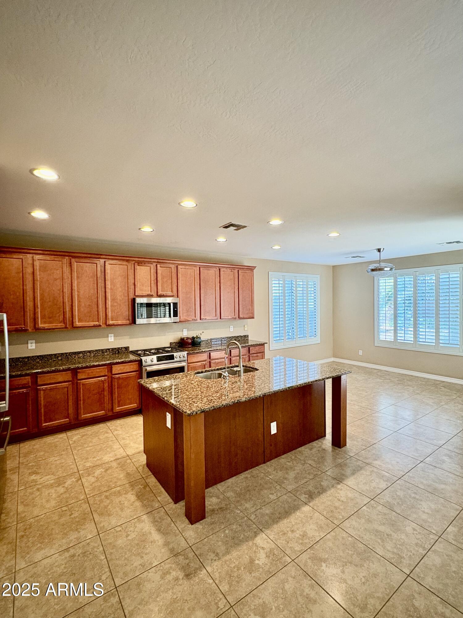 4810 S CALIFORNIA Place